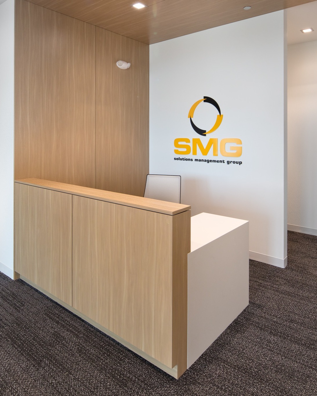 🚧 Project Spotlight: Solutions Management Group
We’re excited to showcase our latest project for Solutions Management Group (SMG)! Our team delivered high-quality interior painting, exterior painting, industrial coatings, and epoxy coatings to create a sleek, modern, and durable finish. From office spaces to warehouse areas, every detail was designed for longevity and aesthetics.
A fresh look that’s built to last! Contact us today!
#CommercialPainting #IndustrialCoatings #EpoxyCoatings #SMGProject #PaintingExperts
