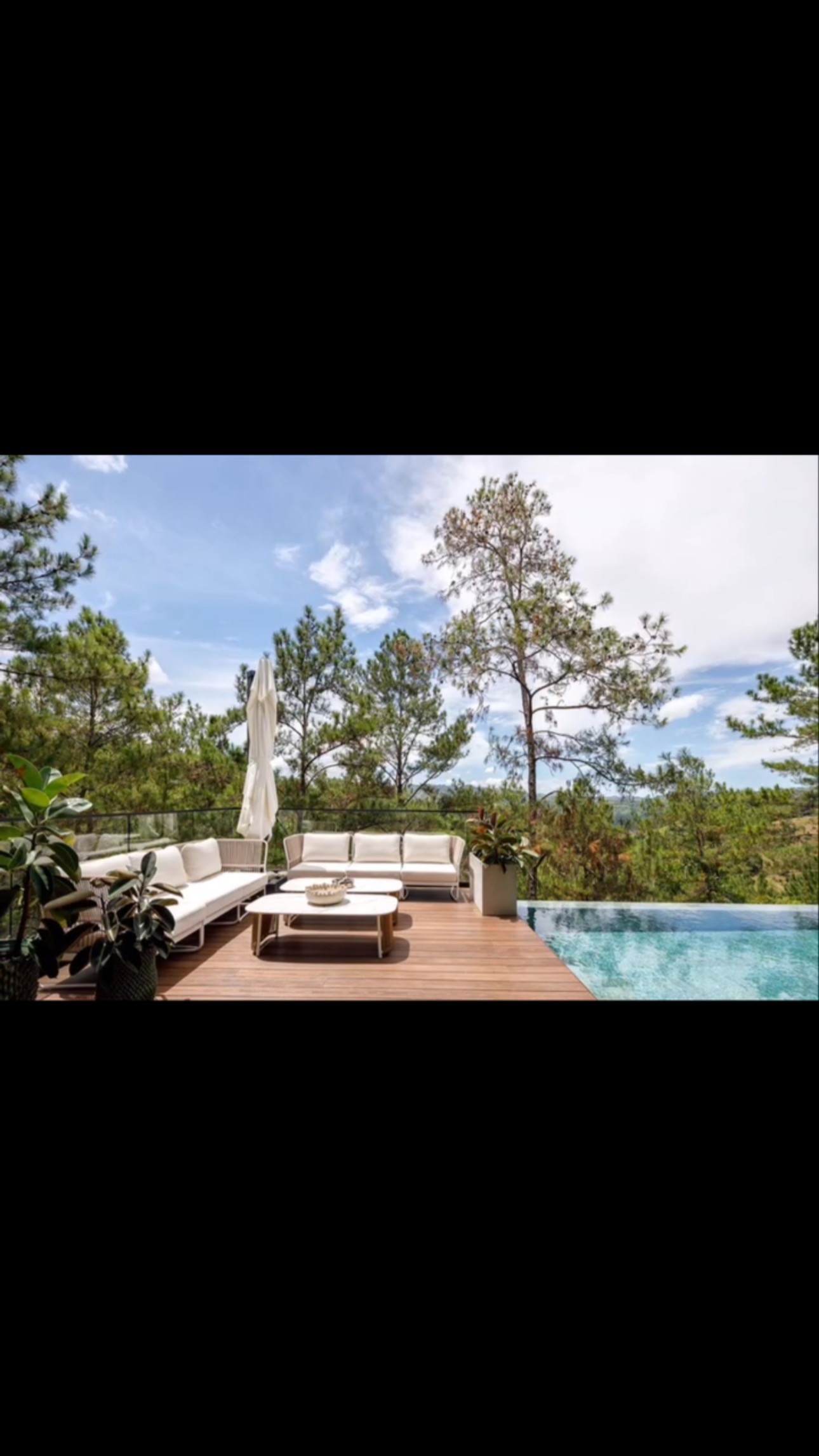 🌿✨ Tu escape de lujo en Jarabacoa está aquí ✨🌿
Despierta con vistas impresionantes, relájate en una piscina infinita climatizada y disfruta de un entorno natural con todas las comodidades.
🏡 3 habitaciones | 3.5 baños
🔥 Fire pit para noches inolvidables
📶 Internet de alta velocidad
💫 Diseño moderno y elegante
💰 Desde US$900 por noche (sujeto a disponibilidad).
📩 Las fechas se agotan rápido. Reserva ahora y vive la experiencia.
📆 Envíanos un DM o haz clic en el enlace para más info.
🔗 https://www.yellowkey.co/en/apartment/SP02I/luxury-designer-chalet-in-jarabacoa-heated-pool-panorami?
#VillaDelPino #Jarabacoa #LuxuryStay #RentaDeVillas #AirbnbJarabacoa #DominicanRepublic #VillasEnJarabacoa #LuxuryTravel #TurismoRD #MontañasRD #MountainEscape #TravelMore #NatureRetreat #PrivateVilla #ExclusiveStay #LuxuryGetaway