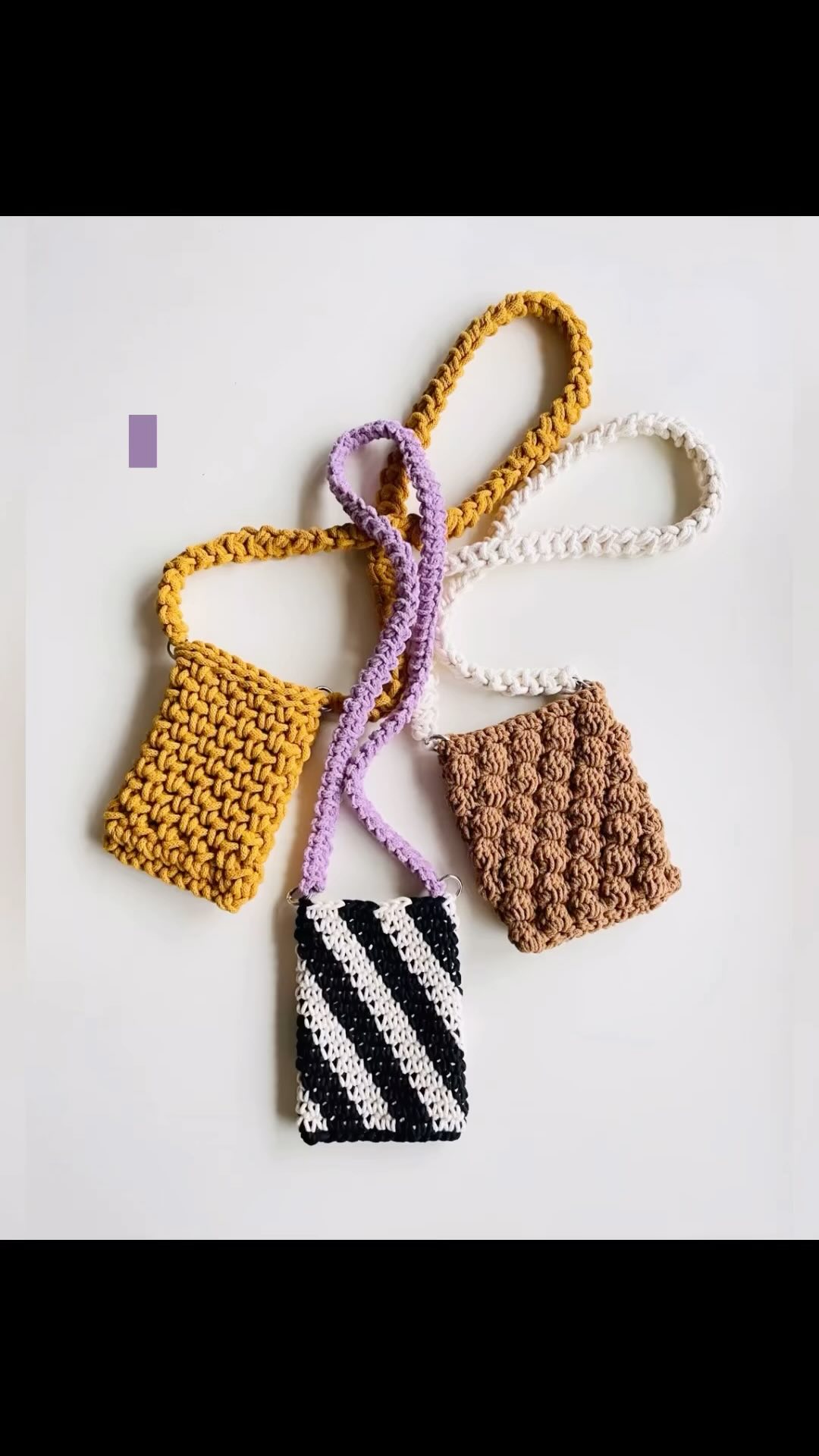 🌸🧶 Du suchst nach einem neuen Häkelprojekt?
Wie wäre es mit einer coolen Handytasche oder Minitasche zum umhängen? Du kannst aus drei Modellen und vielen Farben der Baumwollkordel von Bobbiny auswählen. Und das Beste … ist auch ein Modell für Anfänger dabei 😅.
Du hast Lust bekommen auf einen kreativen Nachmittag in geselliger Runde ? Dann sei am 30.3. in Bad Schönborn dabei. Alle weiteren Infos & Anmeldung findest du unter https://www.maschenherz-handmade.de/event-list
Ich freu mich auf dich & dein Häkelprojekt 🧶😎🌸
#häkeln #workshop #häkelkurse #handytasche #häkeltasche #kreativeauszeit