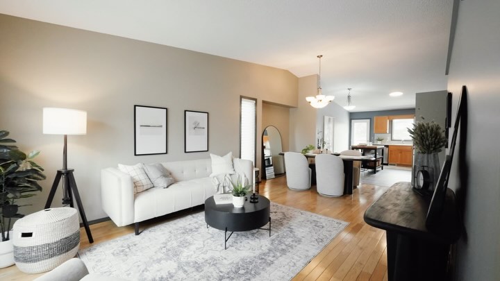 Whyte Ridge Home - New to Market ✨
63 Royal Oak Drive | $509,900.00
Come by and see for yourself at the Open House this Sunday from 2:00-4:00pm.
Features include:
▪️ Hardwood Floors
▪️ Main Floor Laundry
▪️ Double Attached Garage
▪️ Spacious Deck
▪️ 3 Bedrooms, 2.5 Baths
▪️ Finished Basement
▪️ Spacious Primary w/ Walk in Closet & En Suite
▪️ Ample Storage
@samaxelrod
Want to know more? Feel free to reach out to me:
Rebecca Karalash | Realtor® Sutton Group
📱 204-688-6406
🌍 www.rebeccakaralash.com
.
.
.
#winnipeg #winnipegrealtor #winnipegrealestate #charleswood #realtor® #winnipegrealestateagent #winnipeghomesforsale #firsttimehomebuyer #winnipeghomes #forsale #whyteridge