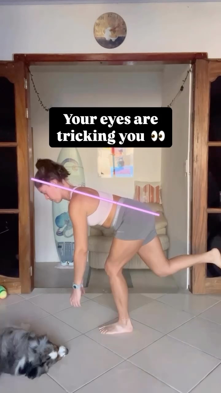 The biggest mistake I see when clients are learning how to hinge is not staying within their hip flexion range ✨
They’ll start to fold at the hip crease, but then their eyes will keep approaching the floor well past their hip range
Not realizing they’re either sliding their ribs forward, or rounding through their back to get there
This actually ends up closing the back of the hip instead of driving length into those tissues
And if the training goal involves getting rid of Morton’s neuroma, then we NEED to open the back of the hip
Some cues I like for helping clients find their hip range:
✅ Stay long through the trunk
✅ Weight in middle of the heel
✅ Hand on pelvis/ASIS as you flex
✅ Watch yourself in the mirror
✅ Exhale into the glute stretch
Comment NEUROMA if you’ve been training for months but still haven’t relieved your symptoms