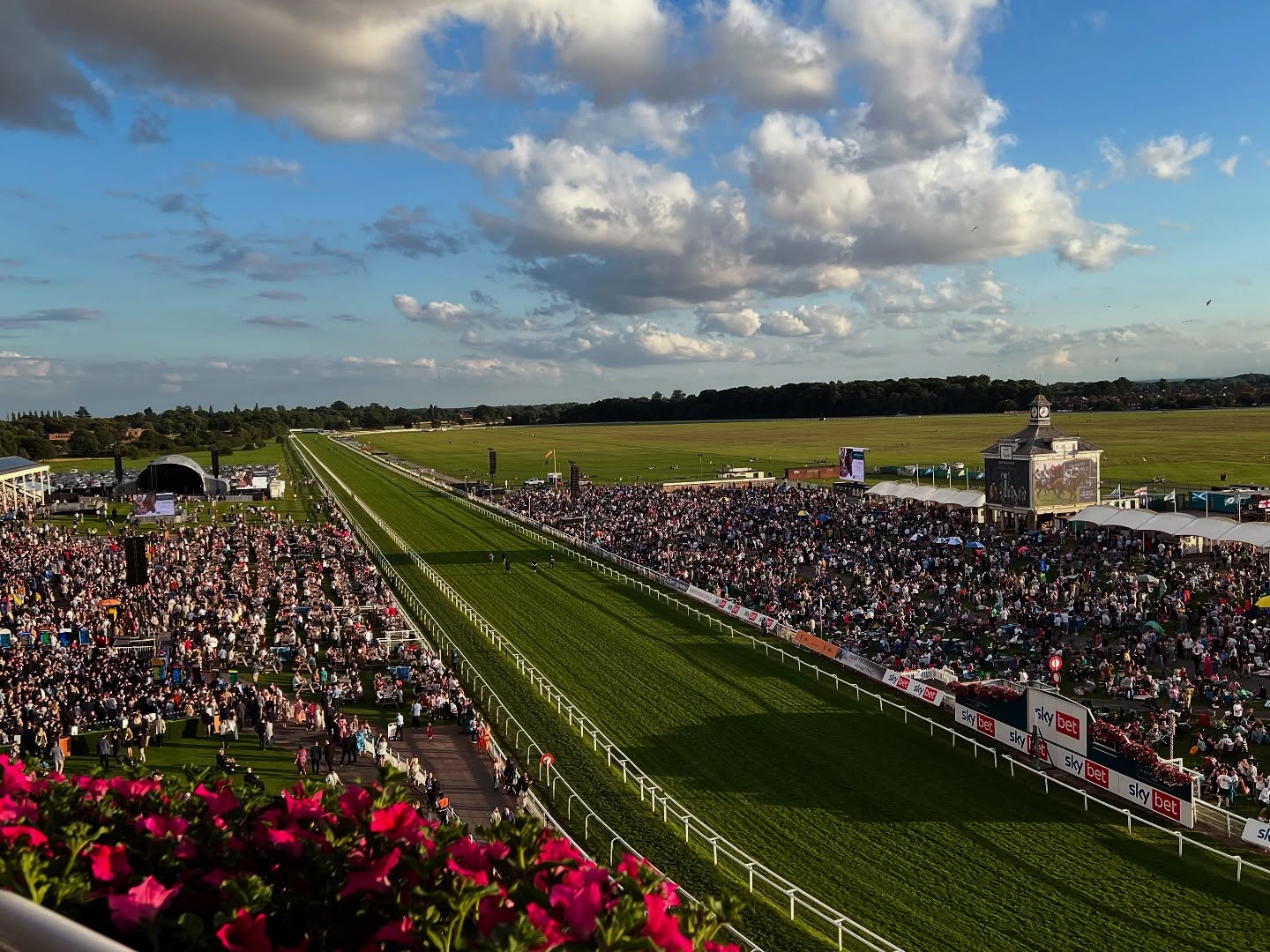 The day was lovely, so was the sunset. #nature #photographer #photographyislife #horseracingphotography
