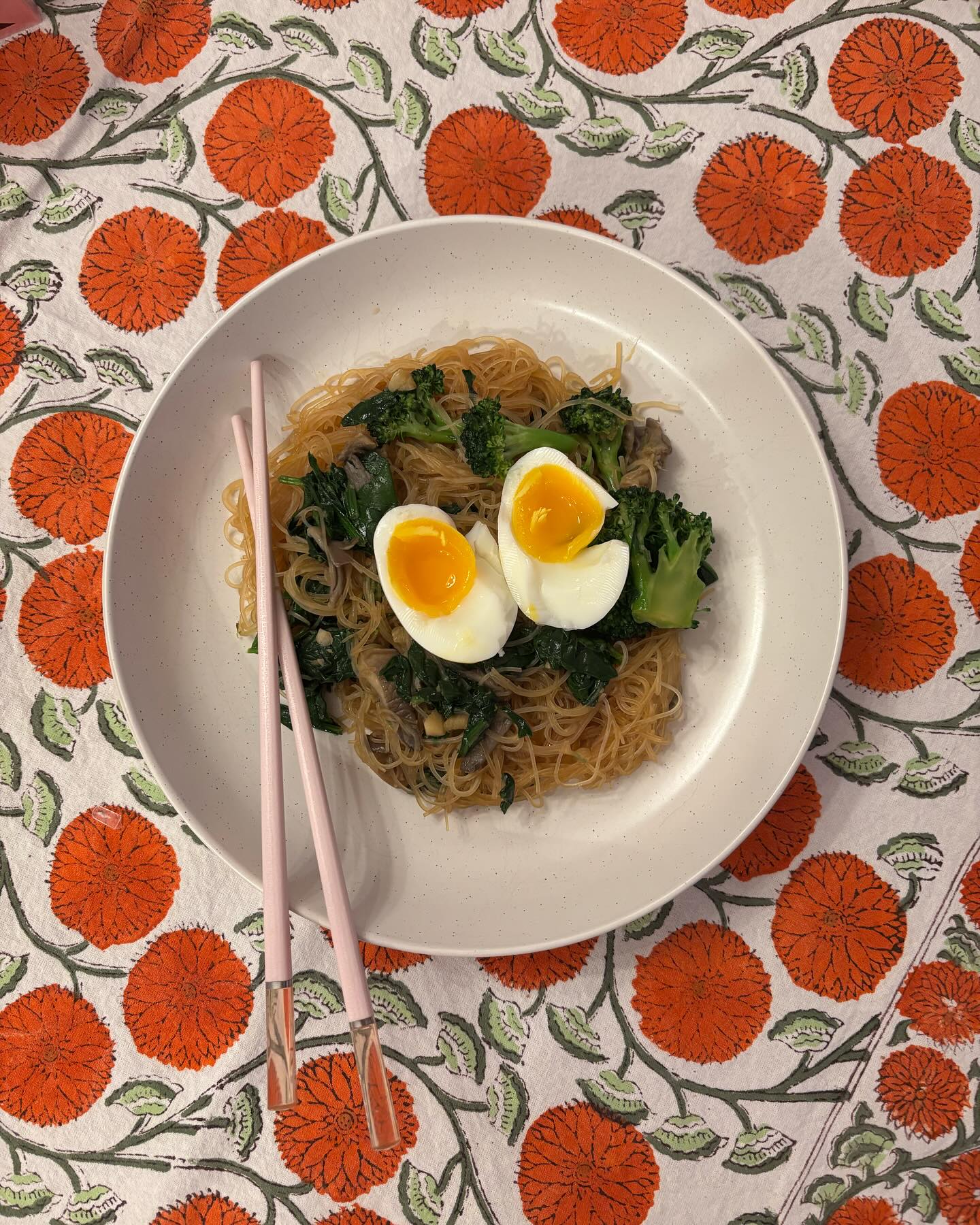 One of my favorite weekly traditions is having dinner at my house every Tuesday with some dear friends. It’s a great way to wind down after a stressful day and try out new recipes! I’m so grateful to these taste testers for their company and encouragement ❤️ Here are some Tuesday din dins we’ve shared in the past year!