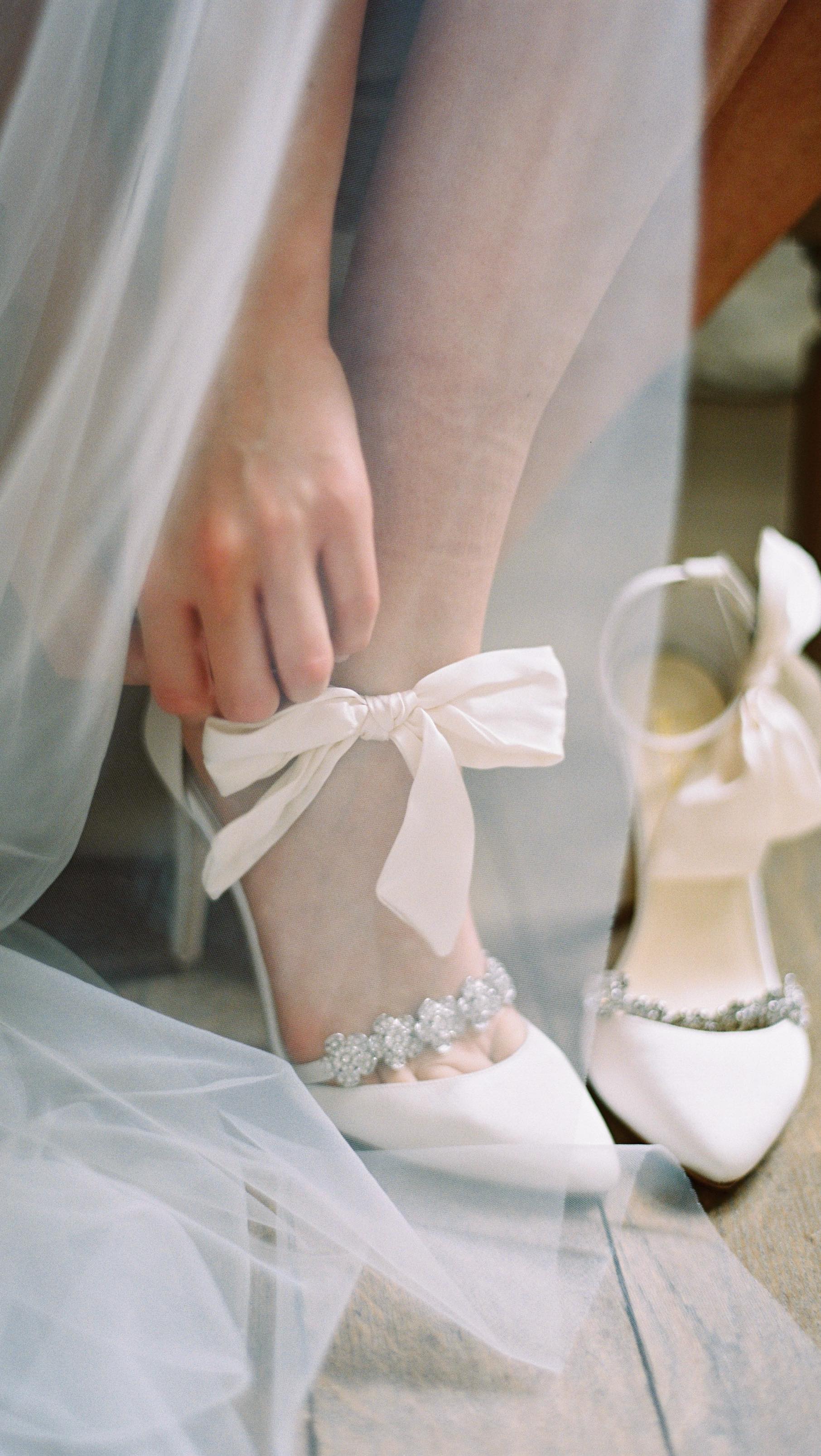 From Sketch to Aisle: Ever wondered how a luxury bridal robe comes to life? Every detail is designed with exquisite craftsmanship with you in mind.
#luxurybridaldesign #behindtheseams #weddingfashion #bridaldetails #handcraftedluxury #bridalelegance #luxuryrobes