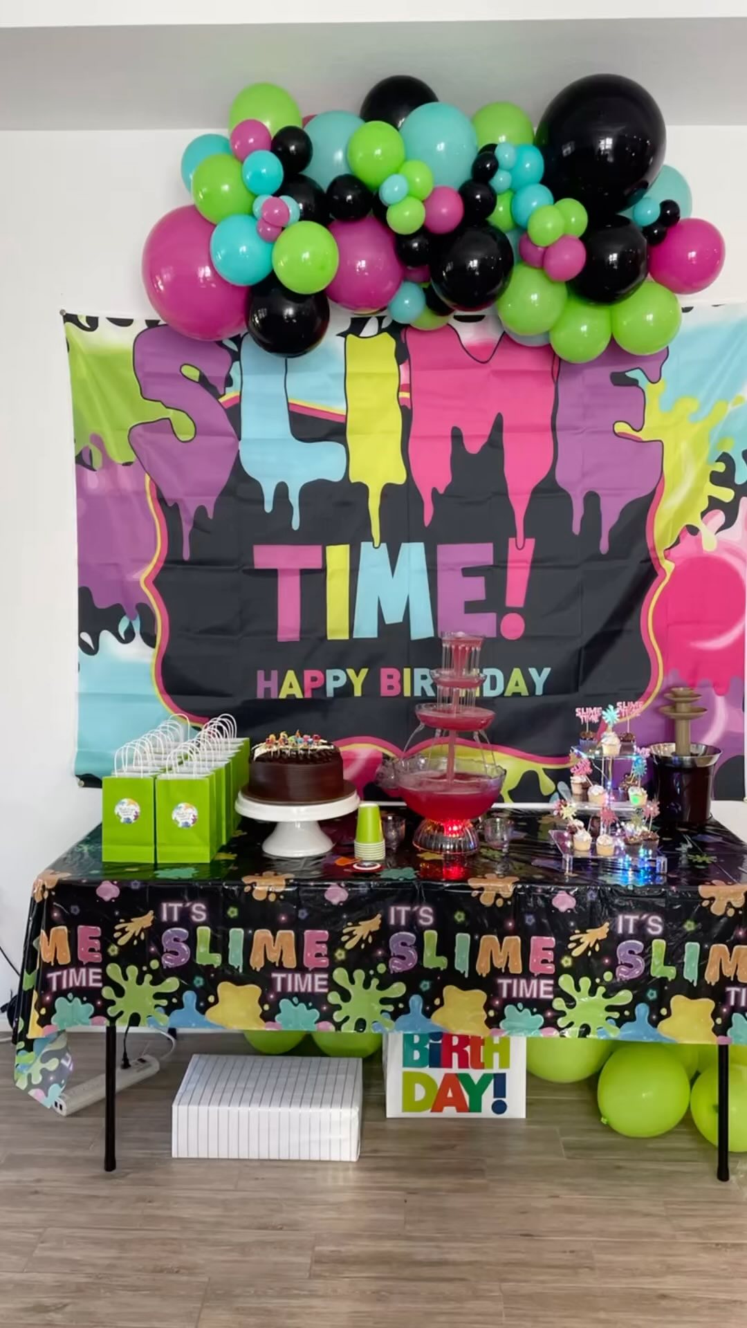 @cozy_in_color_rentals hosted its 1st “It’s Slime Time” backyard party after a quick trip to the Houston Sloomoo Institute. We featured some of our inventory items outdoors in the backyard such as our outdoor games and Green & Blue Children’s Picnic Benches/Tables with an optional umbrella (that rents for $40/each) and inside our 3-Tier LED Light-Up Drink Fountain (that rents for $35/each) and our 3-Level Cupcake Tier (that rents for $10/each). Balloons by @allaboutevents1.
Rent or inquire about our party rental inventory today by visiting our website: www.cozyincolorrentals.com.
#cozy #partyrentalshouston #birthdayparty #childrenpicnicparty #drinkfountain #cupcakes