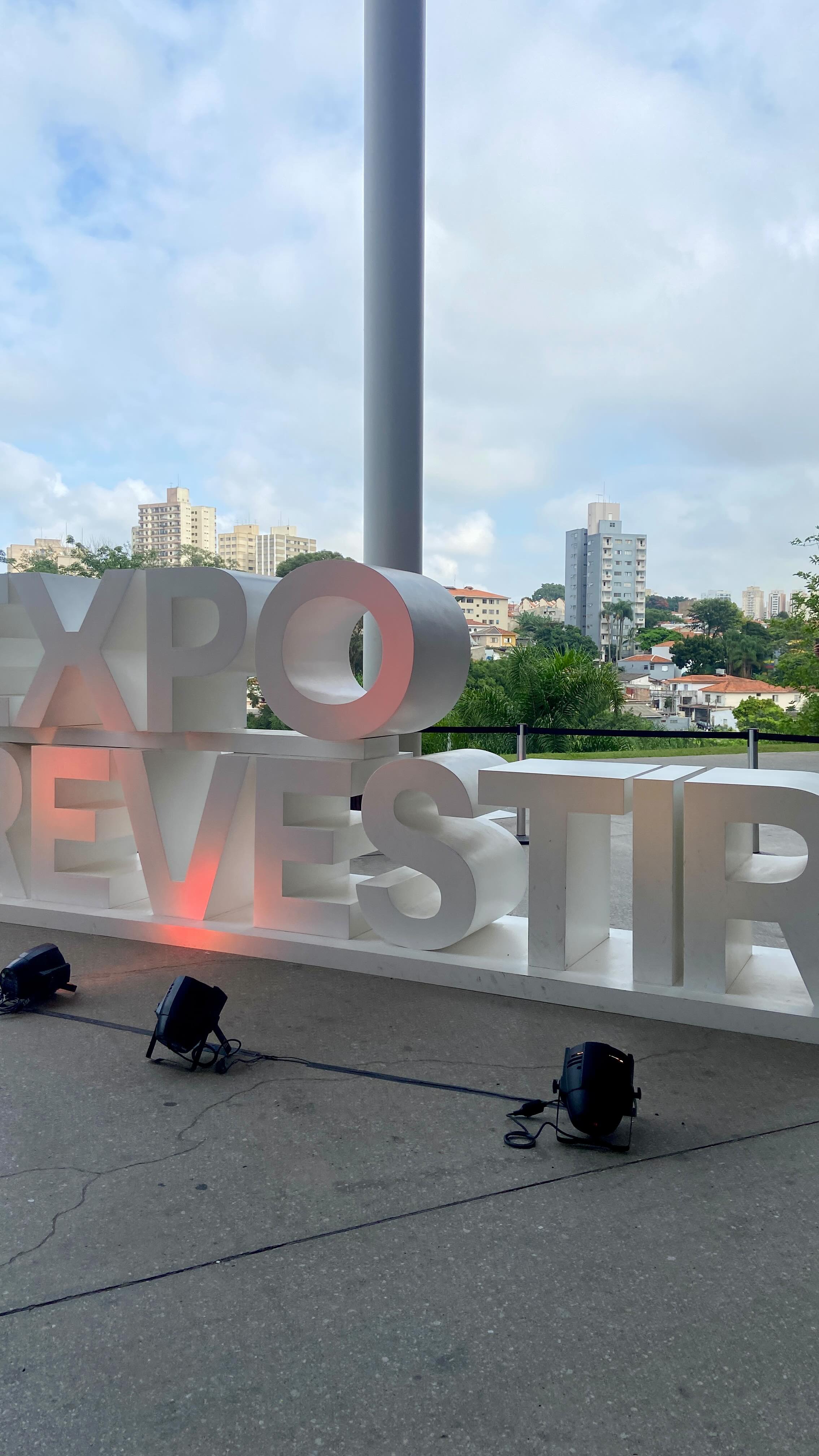 A Expo Revestir é a maior feira de acabamentos da América Latina, reunindo as principais tendências, inovações e lançamentos do mercado da construção.
Venha conferir o que eu vi por lá!
@exporevestir_oficial
@hausdecorshow
@tintas_suvinil
@pasinatooficial
@decaoficial
@kohlerbrasil
@clubecasadesign
@japi.br
@astraoficialbr
@gabriellarevestimentos_oficial
@paulobiacchi
@docoloficial
@portobello
@lurca_azulejos
@ceramfix
@roca_brasil
@mirage_it
@lafonteoficial