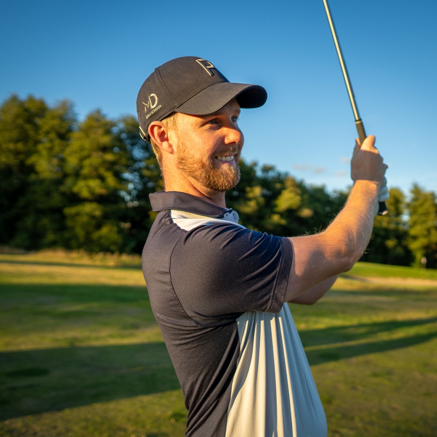 SNART SÄSONGSSTART. Snart är det dags. Lägg ner lite extra tid nu så lovar jag att ni kommer att få tillbaka det till sommaren. Boka in en lektion hos mig, åk till någon av våra ranger eller besök @padelverket_haninge och slå på min simulator. Jag lovar att om ni lägger ner lika mycket tid på er golf nu innan banorna öppnar som ni gör på sommaren så kommer ni att spela så mycket bättre i sommar sedan. Hälningar MD Golfskola