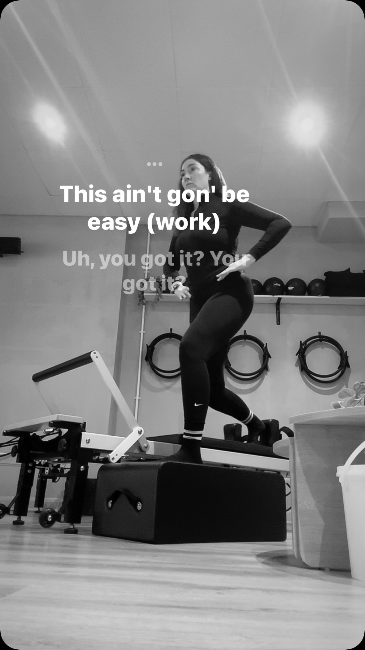 Workkkkkkk @studio44reformerpilates quick workout in between amazing morning of classes! So strong and powerful and left me smiling all day, well done ! 👏