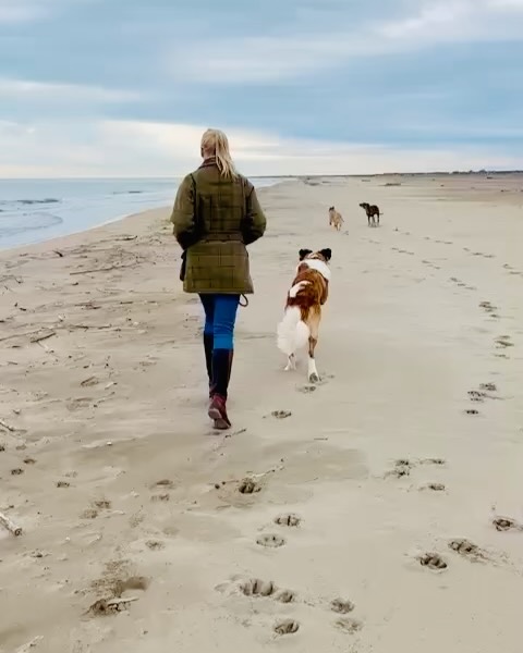 ❤️
*****************************************
#charlesphilippedorleans #princecharlesphilippedorleans #princecharlesphilippe #princedorleans #ducdanjou #naomidorleans #naomivaleskadorleans #princessenaomidorleans #princessenaomi #princessedorleans #duchessedanjou #maisonroyaledefrance #france