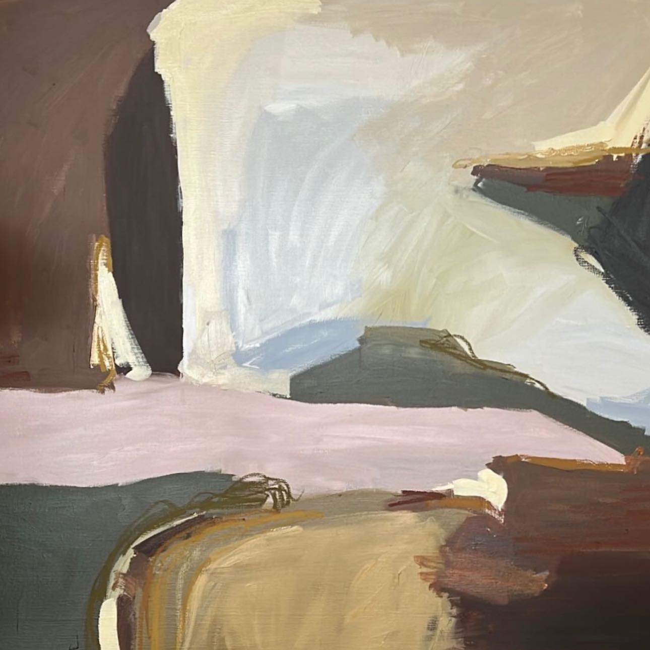 Commissioned art coming along for our CAMBERWELL DESIGN PROJECT. Beautiful composition and muddy tones bringing our design to life @maryathansart.
Interior Design: @auraandforminteriors
Art: @maryathansart