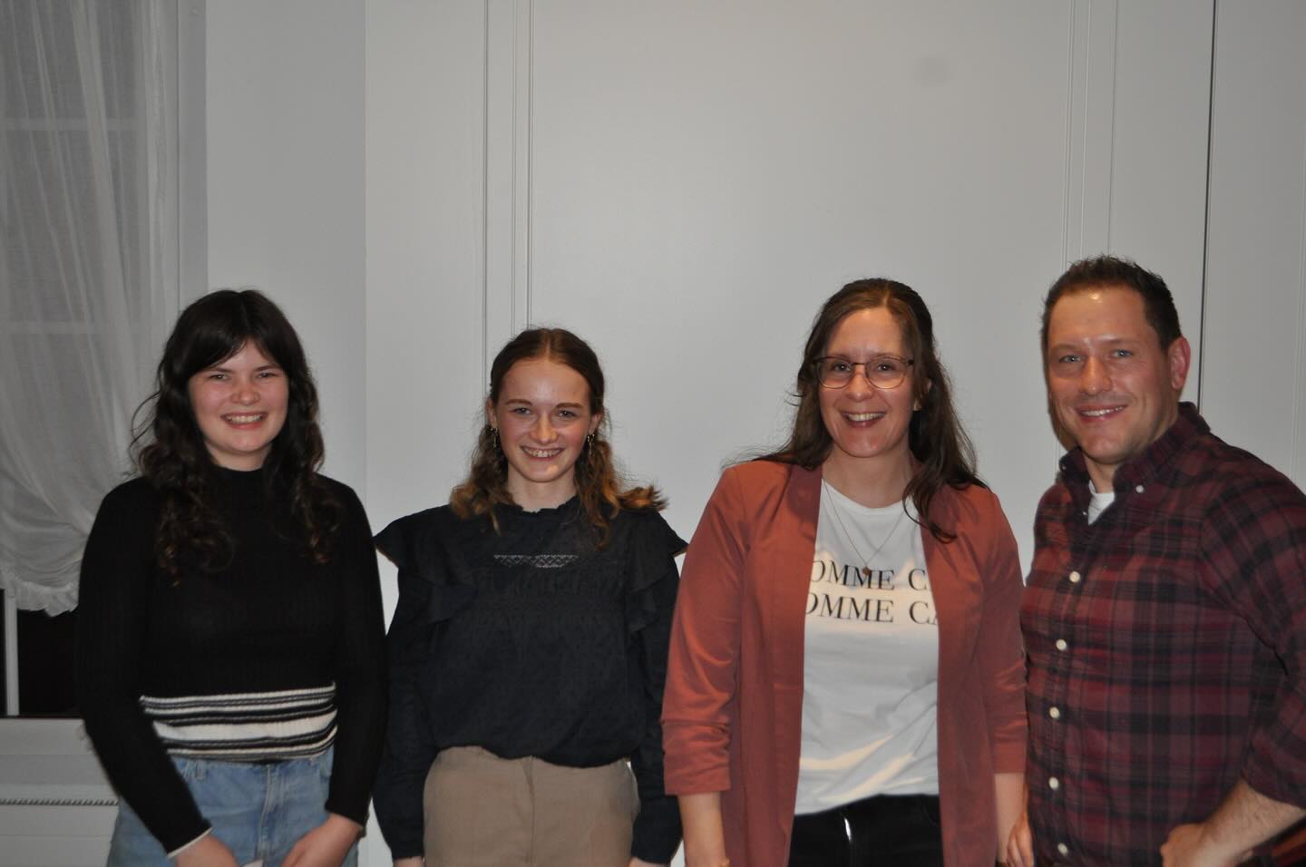 Gestern durften wir unsere 35. GV im Restaurant Herlisberg abhalten.
Wir haben auf ein tolles Vereinsjahr zurückgeblickt und durften drei Neumitglieder in unseren Reihen begrüssen. Herzlich willkommen Karin, Anja und Janina! 🖤❤️
Nun starten wir mit den Vorbereitungen für das Musikfest in Sursee. 🎶🎷🎺
#hmh #harmoniemusikhitzkirchertal #generalversammlung #neumitglieder #musikfest