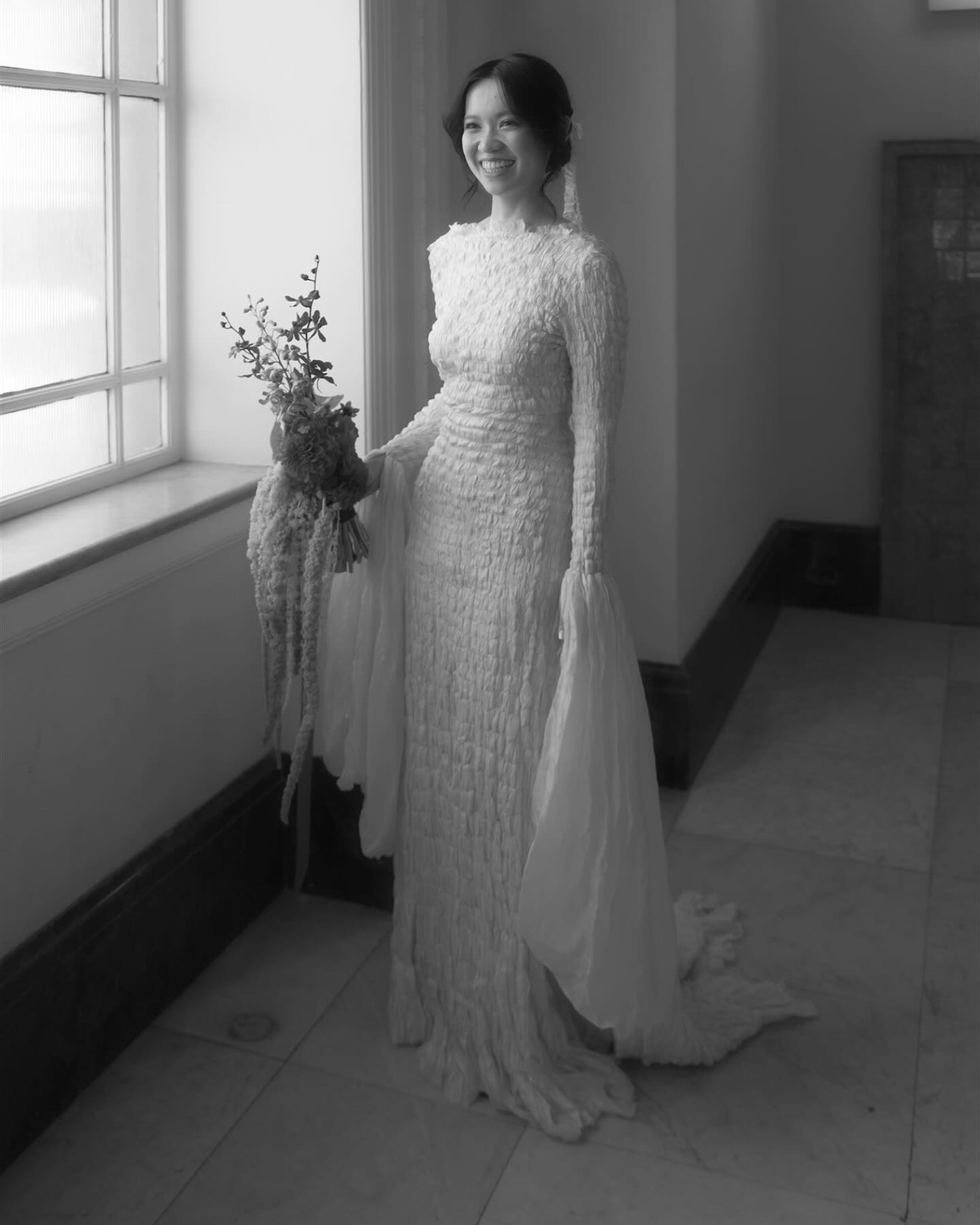 PISCES bride extraordinaire… the sweet Kelly captured by @olisansom @briarsatlas…
.
.
.
.
.
.
#piscesbride #contemporarybride #modernweddings #modernbride #silkweddingdress #bespokebridal #weddingphotography