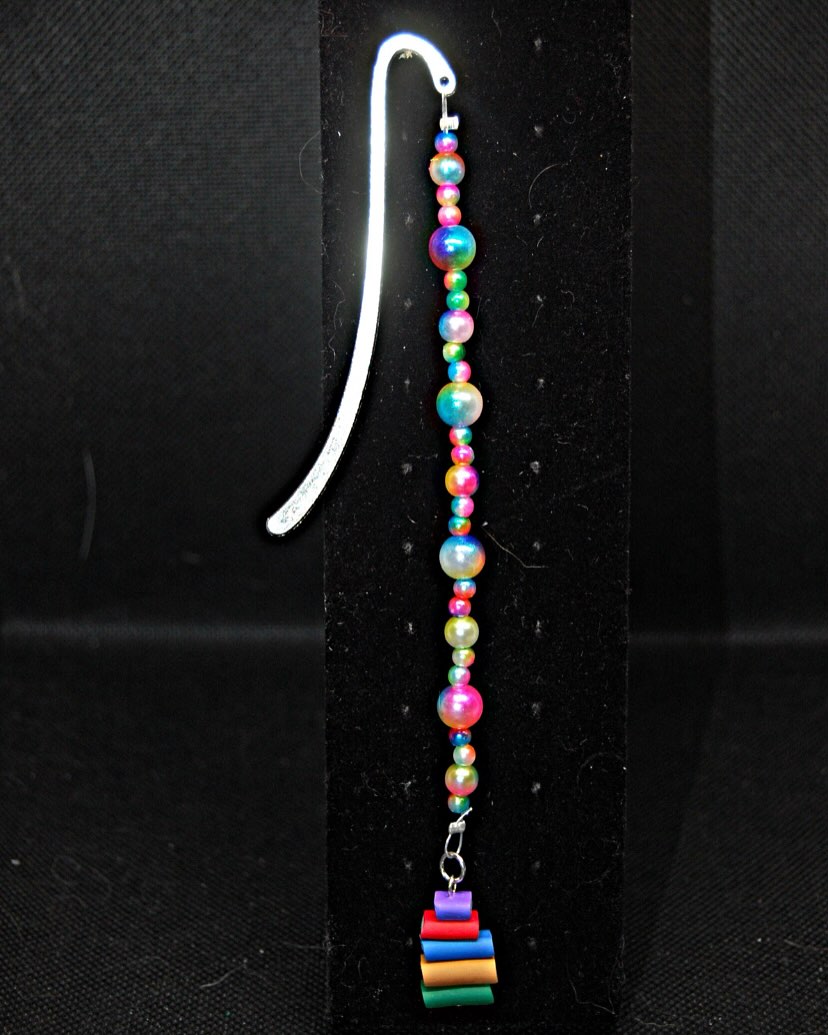 How fun are these bookmarks?! Perfect for a teacher gift and any reader. Order from my Etsy shop and get free shipping!
https://encydesigns.etsy.com/listing/1876589023
#booklover #romantasy #bookmarks #teacherlife #teachergiftideas #booktok