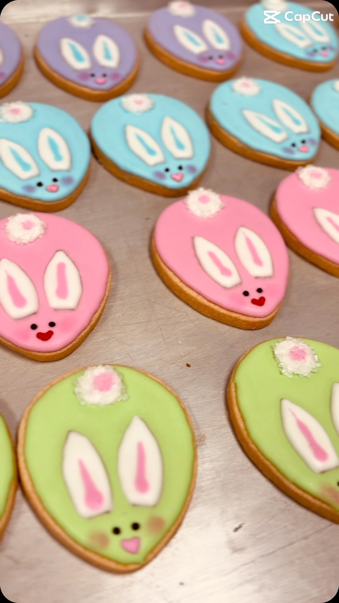 Jesus has risen and so has our dough. Easter 2025 is going to be quite delicious this year 🐣 🪺 🌈
.
Find us at the Livermore, Pleasanton, and San Ramon farmer’s markets every weekend!
.
.
.
.
.
.
#alfajores #bakery #sugarcookiesdecorating #easter #sweets #pleasantonbakeries #cookies #memes #cookiedecorating #dessertsofinstagram #eastereggs #baking