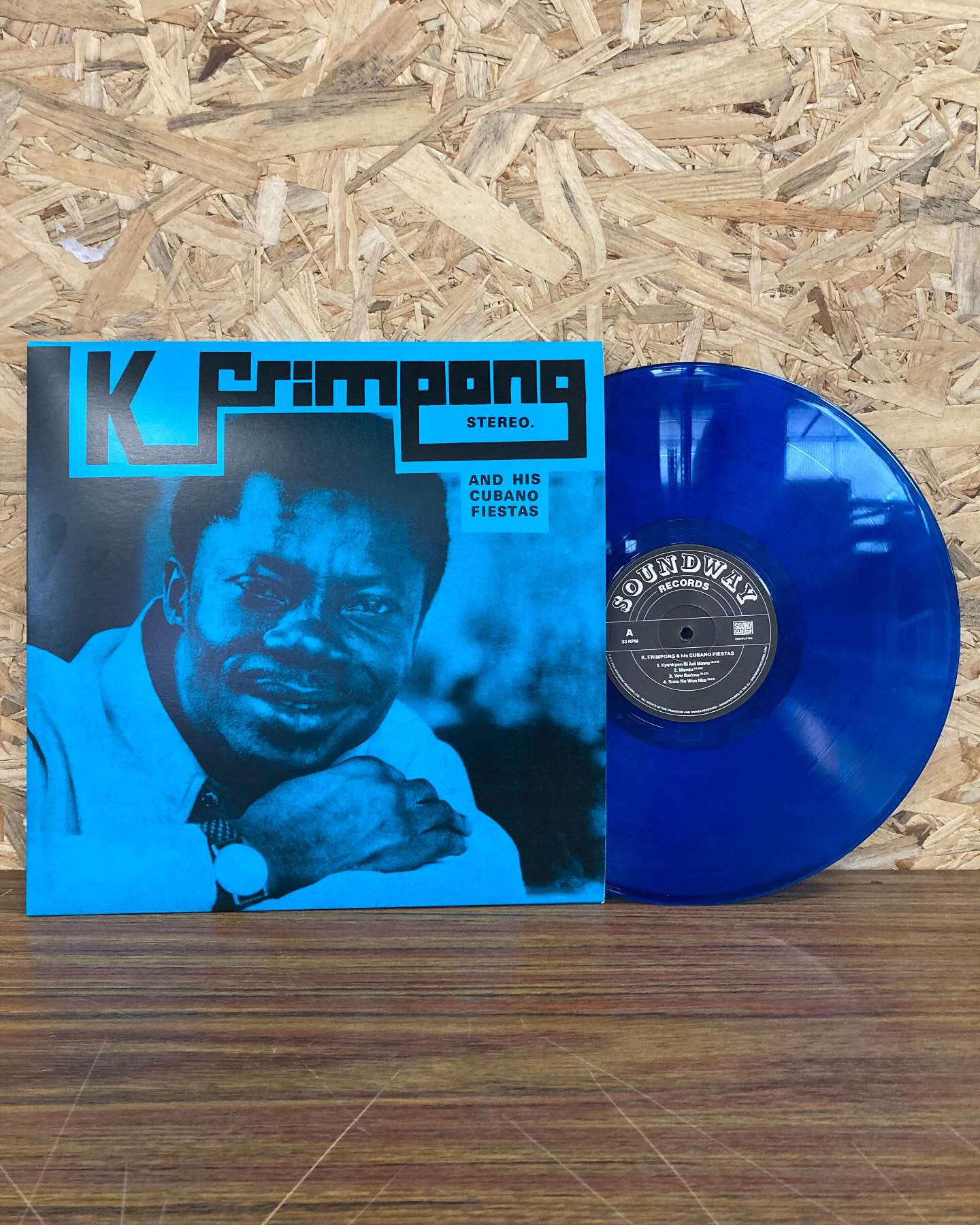 Tellement honoré d’avoir participé à la réalisation du « disque bleu » , And His Cubano Fiestas de Alhaji Kwabena Frimpong. Merci à Soundway pour leur confiance. #vinyl #soundwayrecords #kfrimpong