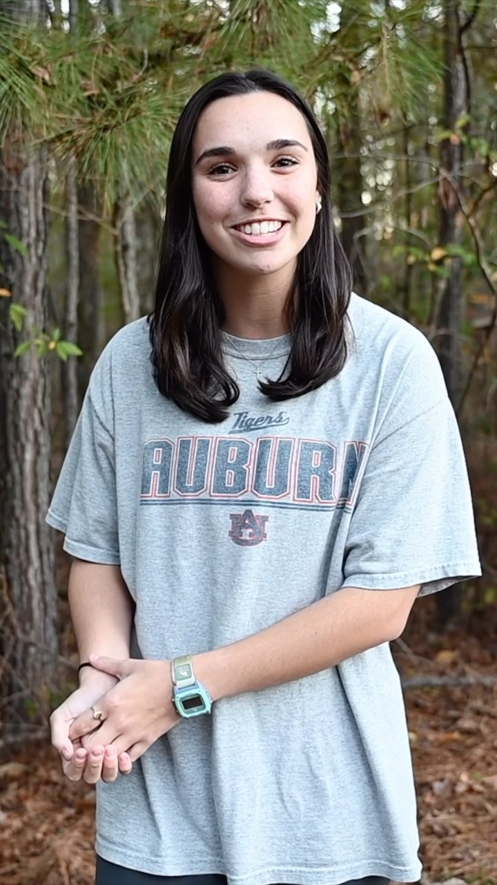 Prior to coming to The Oaks Retreat, Jenna shares that she was a really lost freshman. Her counselor at the retreat opened up and shared some of her struggles as a college student which led Jenna to decide that she was going to walk with the Lord in college and allow Him to use her throughout her college career. That life changing decision prompted her to give back to other freshmen headed to Auburn as the counselor trainer for this year’s retreat.
If you know a student headed to college this fall check out the list of retreats available at the link in our bio or https://www.theoakscollaborative.com/retreat-info