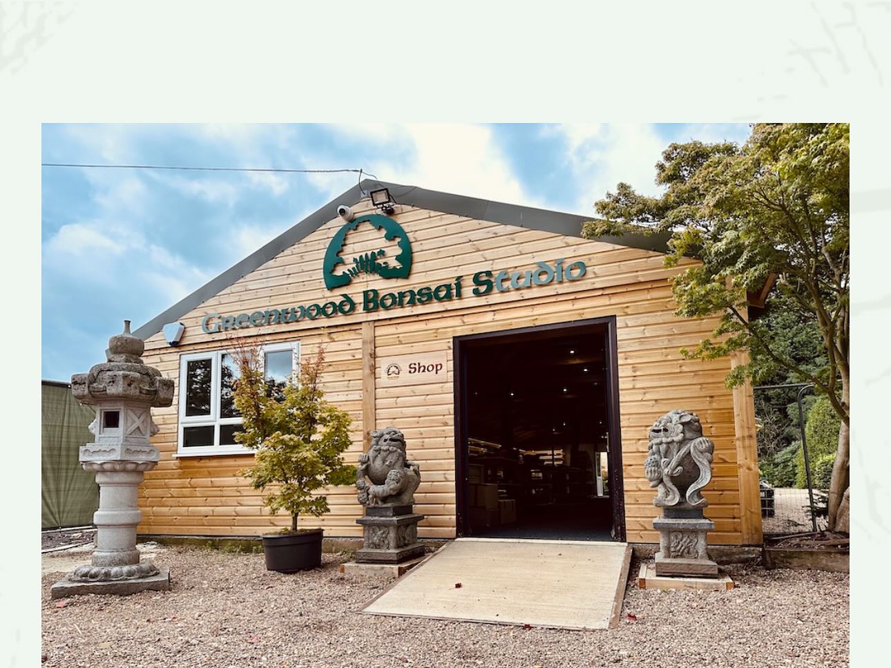 This Wednesday evening we have Corin Tomlinson, of @greenwood.bonsai giving us a talk/demo.
As always there is a £5.00 speaker fee payable on the night and is open to members and non members. @southstaffsbonsai #bonsai #bonsaidemo #bonsaitalk