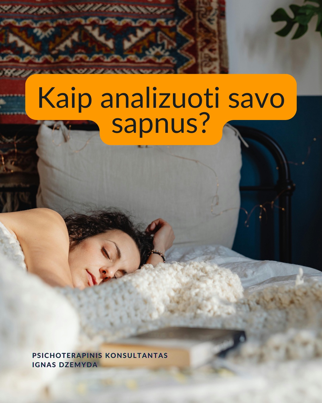 Sapnai yra tarsi langas į pasamonę - jie padeda geriau suprasti save. Šiandien sapnai dažnai nepelnytai nuvertinami. C. G. Jungas manė, kad sapnai papildo tai, ko nepastebime kasdieniame gyvenime, atskleidžia mūsų vidinę būseną ir skatina asmenybės augimą. Sapnai atskleidžia tikruosius jausmus, bet juos sunku suprasti, nes sapnai kalba metaforomis.
Sapnai suteikia to, ko trūksta gyvenime. Jei gyvenime daugiau vadovaujiesi protu nei jausmais, sapnai gali būti labai emocionalūs. Jei gyvenime trūksta spontaniškumo, sapnai gali būti chaotiški ar pilni netikėtumų. Jei negalite ant ko nors pykti (pvz., tėvų), sapnuosite, kad labai kažkuo rūpinatės (pvz. teta) (sapnai apverčia). Sapnai papildo tai, ko trūksta sąmoningame gyvenime.
Per sapnus simboliais kalba pasqmonė. Jungas pastebėjo, kad sapnuose dažnai pasirodo archetipai – universalūs vaizdiniai ir simboliai, būdingi visiems. Sapnų reikšmė priklauso nuo žmogaus gyvenimo ir vidinės būsenos. Tas pats simbolis kiekvienam gali reikšti skirtingus dalykus.
Sapnai yra apie vidų. Net jei sapnuose matome tikrus žmones ar daiktus, jie vis tiek atspindi mūsų vidinį pasaulį. Sapno eiga, įvykiai ir emocijos padeda suprasti, ką jis reiškia.
Sapnai yra apie intuiciją. Jungas manė, kad sapnai ne tik rodo praeitį, bet ir gali parodyti, kokie pokyčiai laukia ateityje dėl praeityje padarytų ar dabartinių sprendimų (progresyvi funkcija). Pasak jo, sapnai gali suteikti užuominų apie tai, kas gali atsitikti. Tačiau tai nėra tiesioginis ateities numatymas.
Kaip interpretuoti sapną?
1. Atpažink pagrindinius simbolius
– Ką jie tau asmeniškai reiškia?
– Ar jie gali turėti bendrą reikšmę?
2. Nagrinėk sapno struktūrą
– Kokios pagrindinės sapno dalys?
– Ar siužetas primena kokią nors pasikartojančią gyvenimo situaciją?
3. Susiek su savo gyvenimu
– Kokią problemą ar temą sapnas gali atskleisti?
– Ar sapnas rodo kitokį požiūrį į situaciją?
4. Pasitikėk intuicija
– Kartais atsakymas atsiranda, kai ramiai pagalvoji apie sapną.
Nepamirškite pasirūpinti savimi!
#psichologija #psichoterapija
#savespazinimas #psichologas #emocinesveikata #psichologinepagalba #savirefleksija #terapija #psichinesveikata #sapnai #gyvenimokokybė #asmeninisaugimas