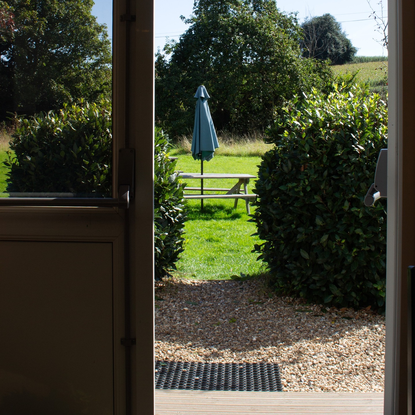 🌞 The sun is shining, and it’s the perfect day to step outside and enjoy the start of Spring! Join us at Joshua’s for a cup of coffee and a slice of homemade cake in our garden, or relax in a cosy corner inside while enjoying the sunny views. 🌿✨
As always, Kate and Lou have been hard at work in the kitchen, baking and cooking up a delicious selection of fresh savoury and sweet treats – perfect for enjoying here or taking home. 🍰🥐
#springvibes🌸 #OutdoorCafe #localcafe #CoffeeAndCake #homemadefood #shoplocal #otterystmary