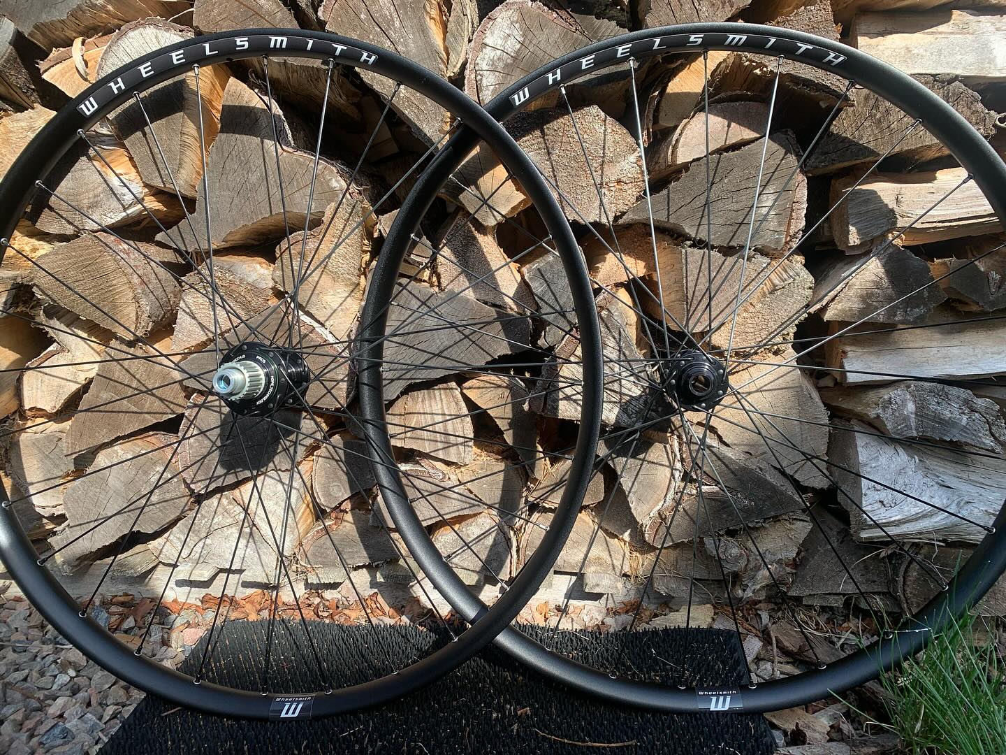 Eyeleted Alloy 29er on Hope Pro5 Boost with Sapim CX-Rays, brass nipples.
These will take XC/AM/Enduro with aplomb!