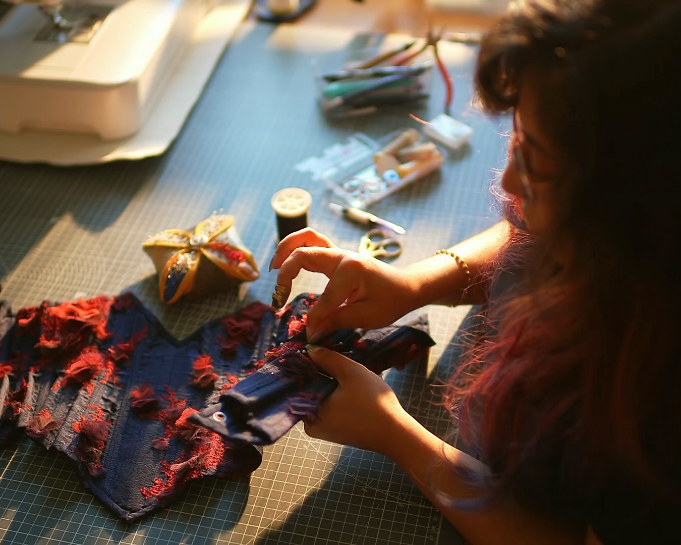 I started Emiah back in 2014 as a creative outlet… and an expensive hobby!
I was in university and wanted something to focus my passions into; so I poured my all into making elegant and romantic, yet opulent creations.
It has been a bumpy road to get here, but I’m grateful that I persevered because over the last few years Emiah has slowly grown into my own small business that ignites my artistic passions.
Everything I make is full of love, care and consideration. It is my aim to not only provide a garment for my clients, but an everlasting memory attached to each bespoke piece to make them look and feel absolutely beautiful.
Why did I call it Emiah? This is the fun part! It’s actually a combination of letters from my childhood nickname (little penguin) and initials! ‘Eudyptula minor’ is the scientific name for the smallest breed of Little Blue Fairy Penguin, so its meaning is close to my heart 🩵
Photo Credit: @rondo_media