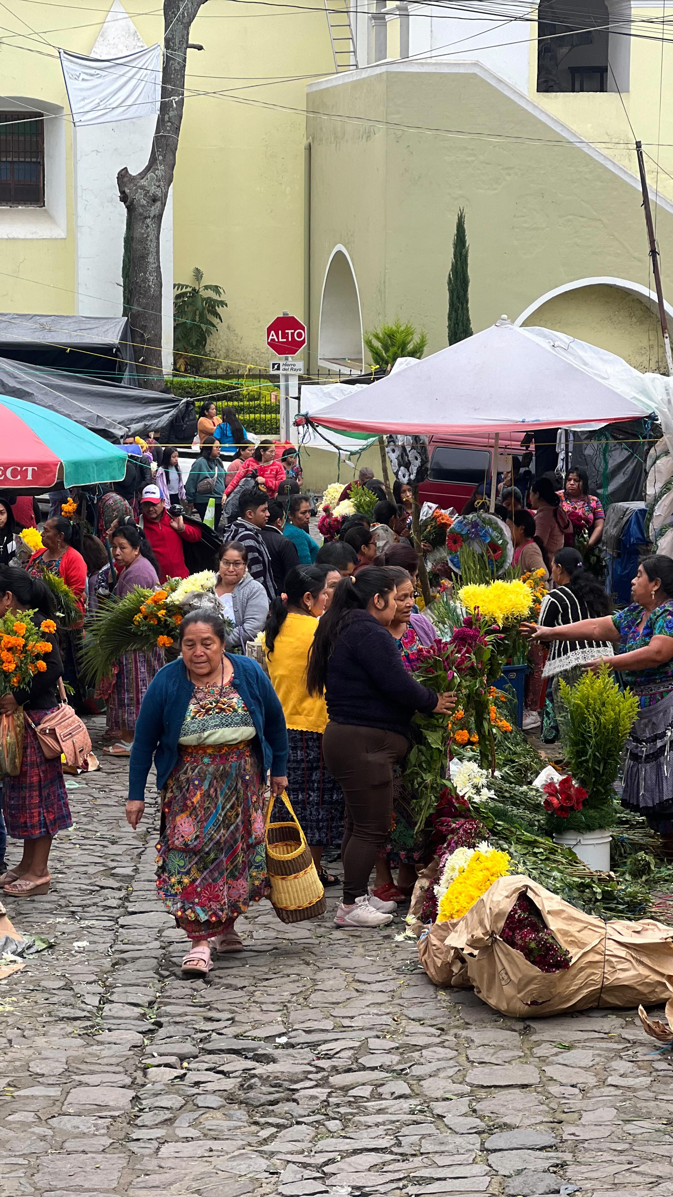 Experiencing the Kite Festival in Sumpango, Guatemala is truly something magical. Giant, hand-crafted kites soaring high—each one telling stories of ancestry, resistance, and hope. This was my favorite thing that I did when I explored Guatemala last year. It’s more than a festival… it’s art, culture, and. A must-experience moment that left me in awe.
Have you been to Guatemala? #guatemala #visitguate #centralamerica #kitefestival #sumpangosacatepequez #exploreguatemala