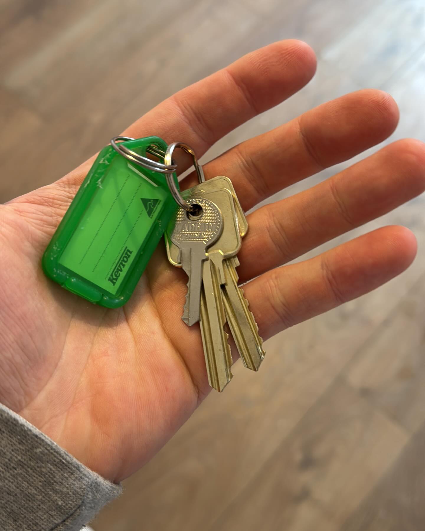 Serviced Accommodation unit contract finalised and keys handed over!
Let’s make this house a home 🏠
#propertieswithjoy #property #propertyinvestor #propertymanagement #propertymanchester #servicedaccommodation