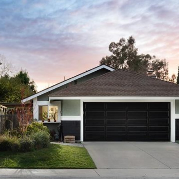 Those sunset vibes tho. This is the home our buyers got up against 9 other offers (yes 9! Don’t lose heart, high demand on the home you want is a good thing!). Today I was down the street from a different one they had previously offered on, which had a messy short sale situation and STILL isn’t closed. Celebratory texts ensued that they had let that one go in order to wait for this perfect fit. ✨✨✨
#welcomehome4good #makeamove #makeadifference #2025homesales #2025homebuyers #ochomes #ocrealestate #ocrealtors #topproducer #whoyouworkwithmatters #adoptionsupport #fostersupport #orphancaresupport #ocmarket #marketupdate #goodnews #q12025