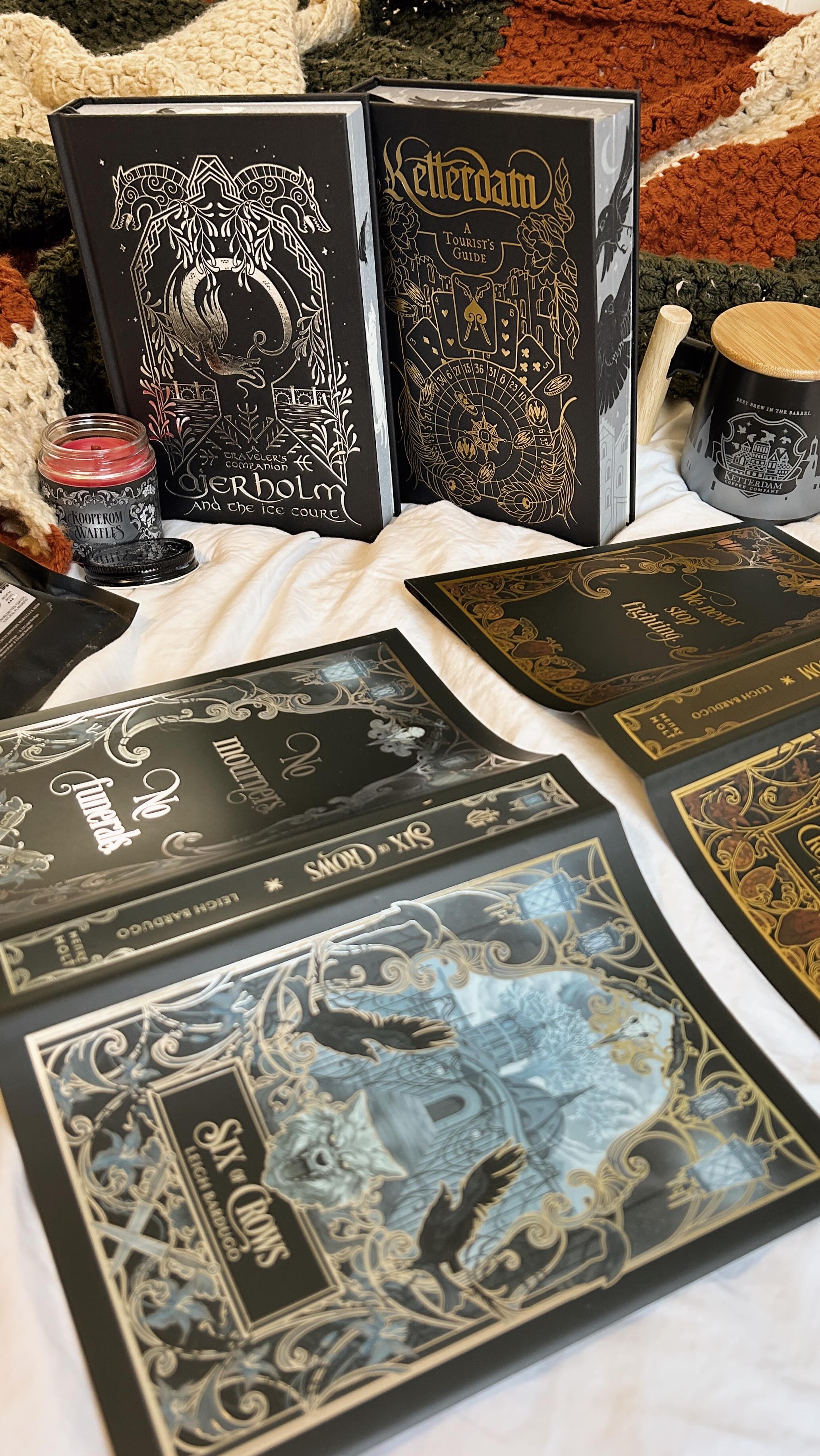 I’m staying in Ketterdam 🐦⬛⚔️♠️🐺
I jumped when I saw @owlcrate’s SIX OF CROWS and CROOKED KINGDOM special editions available again. @lbardugo created a world I love (that would k!ll me) filled with characters I admire (who would also k!ll me). If you’ve been living under a rock in the YA fantasy world, let me be the thousandth person to say, read SOC!!
Note: this isn’t sponsored! I genuinely love this series and bought these special editions for my collection
#unboxing #sixofcrows #grishaverse #specialedition #owlcrate #booktok #crookedkingdom #kazbrekker