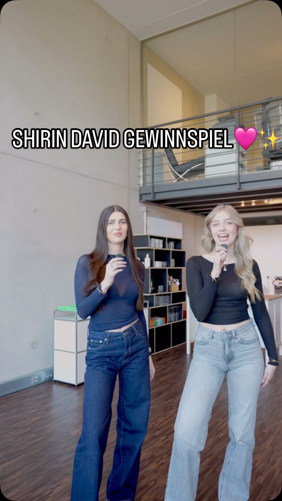 🎤✨ GEWINNSPIEL: SHIRIN DAVID LIVE! ✨🎤
Du liebst Shirin David und willst sie live in der Lanxess Arena erleben? 😍 Dann ist das deine Chance! Wir verlosen 2 Tickets für das Konzert am 01.04. – für dich und deine Begleitung! 💖🎶
So nimmst du teil:
1️⃣ @lanxessarena & @markenkinder folgen 👀💖
2️⃣ Diesen Beitrag liken ❤️
3️⃣ Eine Person markieren, mit der du das Konzert rocken willst! 🎟️👯♀️
🔥 Gewinner wird am 31.03.2025 per Dm kontaktiert! 🔥
Mach mit und erlebe einen unvergesslichen Abend mit Shirin David! 🎶✨ Viel Glück! 🍀💋
Datenschutzhinweis:
Die im Rahmen des Gewinnspiels erhobenen personenbezogenen Daten werden ausschließlich für die Durchführung des Gewinnspiels verwendet und nach Abschluss des Gewinnspiels gelöscht.
Haftungsausschluss:
Der Rechtsweg ist ausgeschlossen. Eine Barauszahlung des Gewinns ist nicht möglich. Sollte der Gewinner nicht innerhalb von 24 Stunden nach Benachrichtigung reagieren, behalten wir uns das Recht vor, einen neuen Gewinner zu ermitteln.
Hinweis zur Freistellung von Instagram:
Dieses Gewinnspiel wird durch die Agentur Die Markenkinder in Kooperation mit der LANXESS arena veranstaltet. Instagram steht in keiner Verbindung zu diesem Gewinnspiel und ist kein Ansprechpartner bezüglich des Gewinnspiels.
#shirindavid #konzert #gewinnspiel #köln