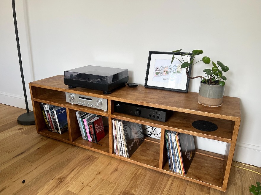 Latest pictures from our recent delivery of this solid wood record storage unit. Made with small wooden feet for floating effect. Customer is very happy and so are we 🙂.