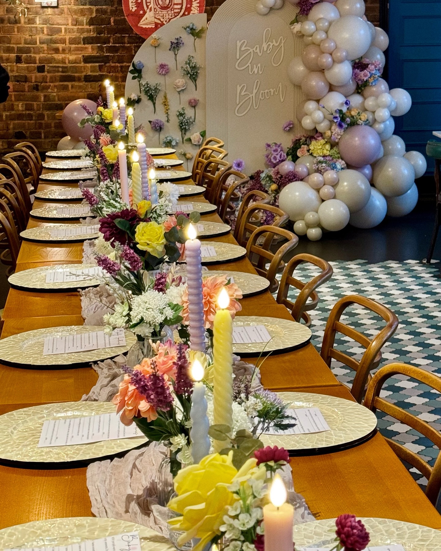 Baby in Bloom ✨
A tablescape that radiates warmth, elegance, and celebration for the little one on the way! From delicate florals to softly glowing led candles, every detail was designed to create a magical atmosphere @bombaycentral
Bringing baby showers to life with beauty, style, and a touch of CUSHTE charm! ✨