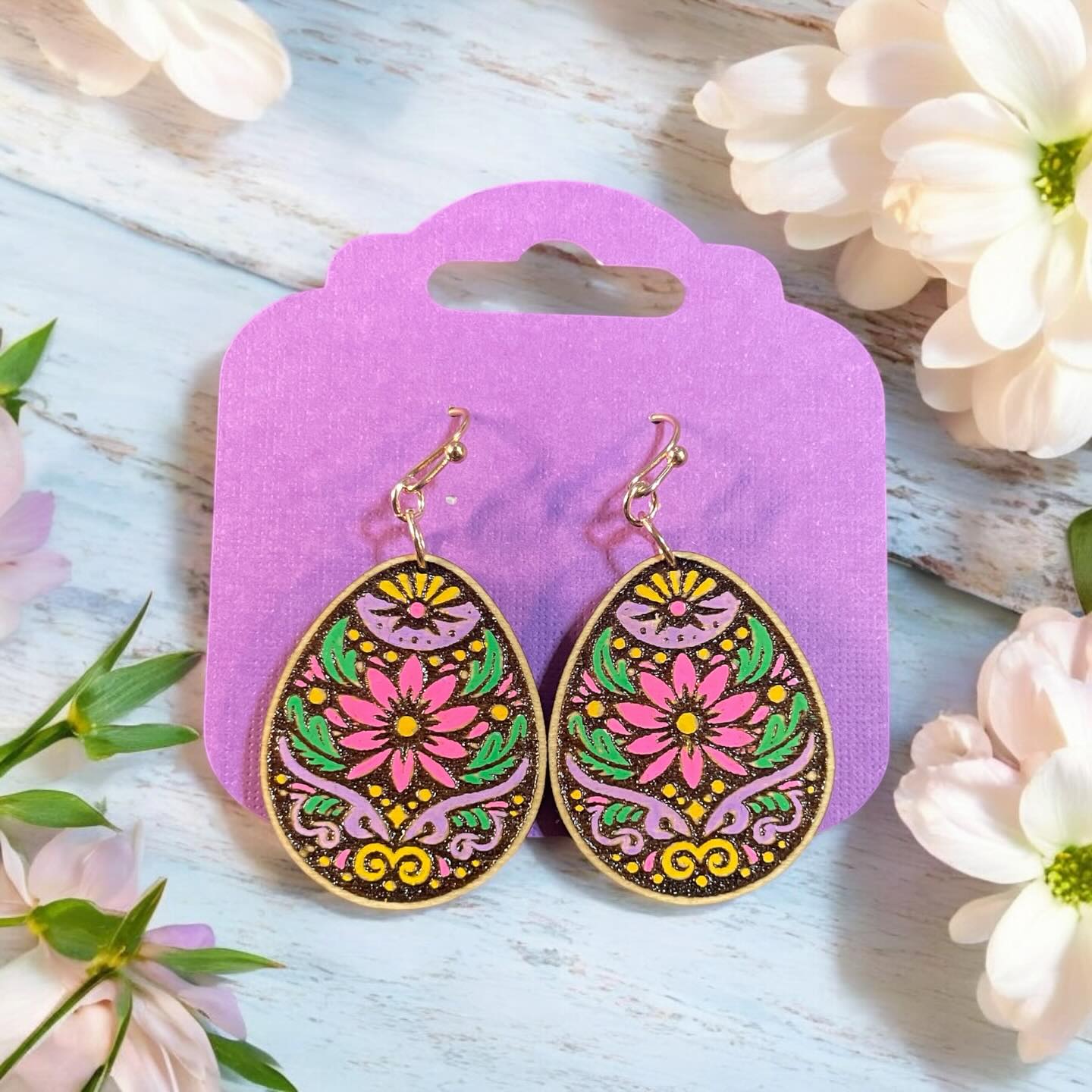 Folk art inspired Easter Egg earrings. 🐣💐