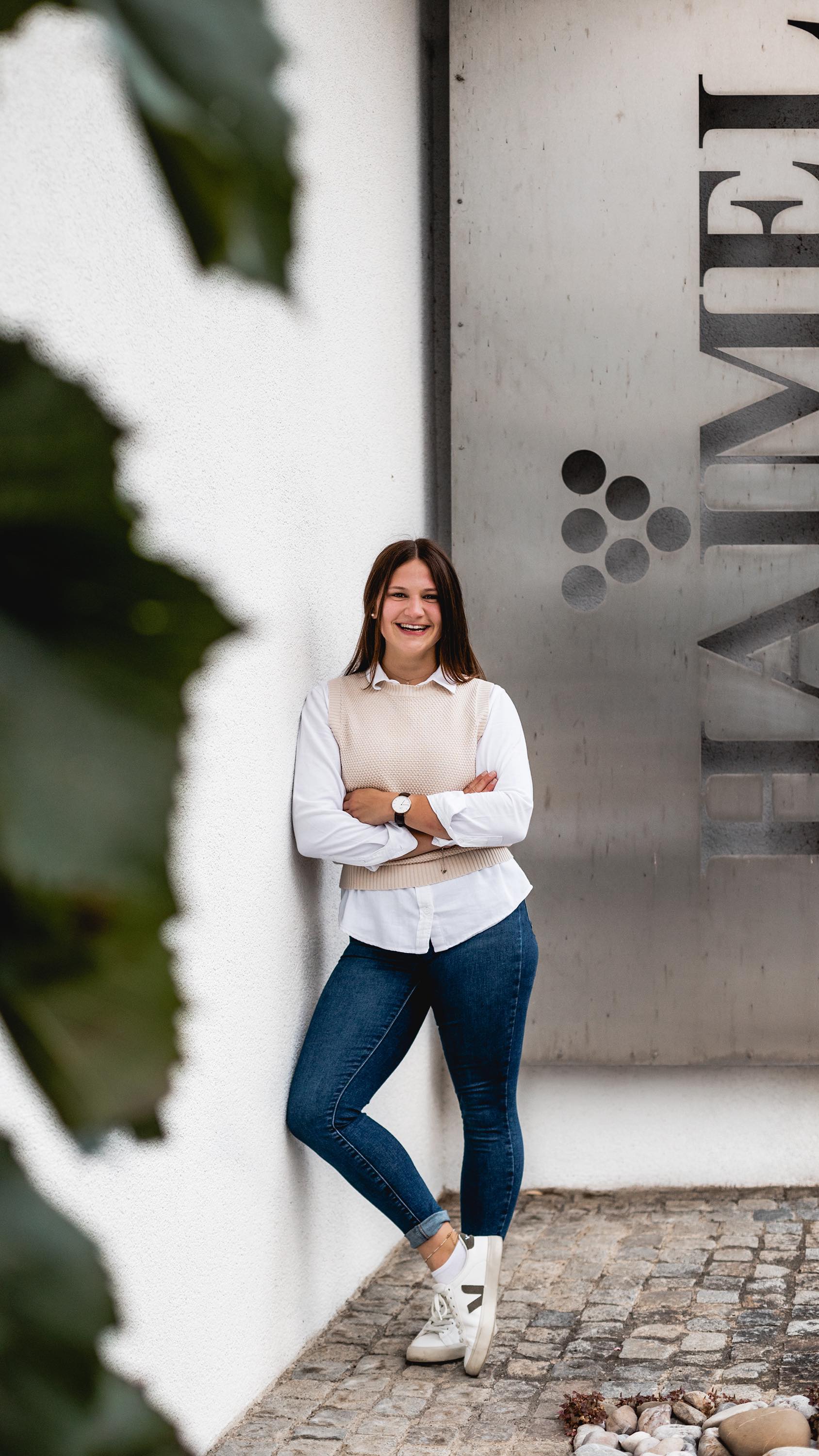 WELCOME IDA! 🥳 und wenn ihr euch jetzt denkt: diese Weine will ich kosten - kommenden Mittwoch ab 16 Uhr könnt ihr genau das machen, denn @_piwida ist natürlich bei unserem BARTAKEOVER in der @dosage_wien mit dabei und erzählt euch alles über ihre Weine und noch viel mehr! Wir freuen uns riesig, dass Ida jetzt part of the gang ist und noch dazu den Altersdurchschnitt um ein Jahrzehnt nach unten bringt 😛🍾
#jungewildewinzer #piwida #partofthegang #traisental #austrianwine