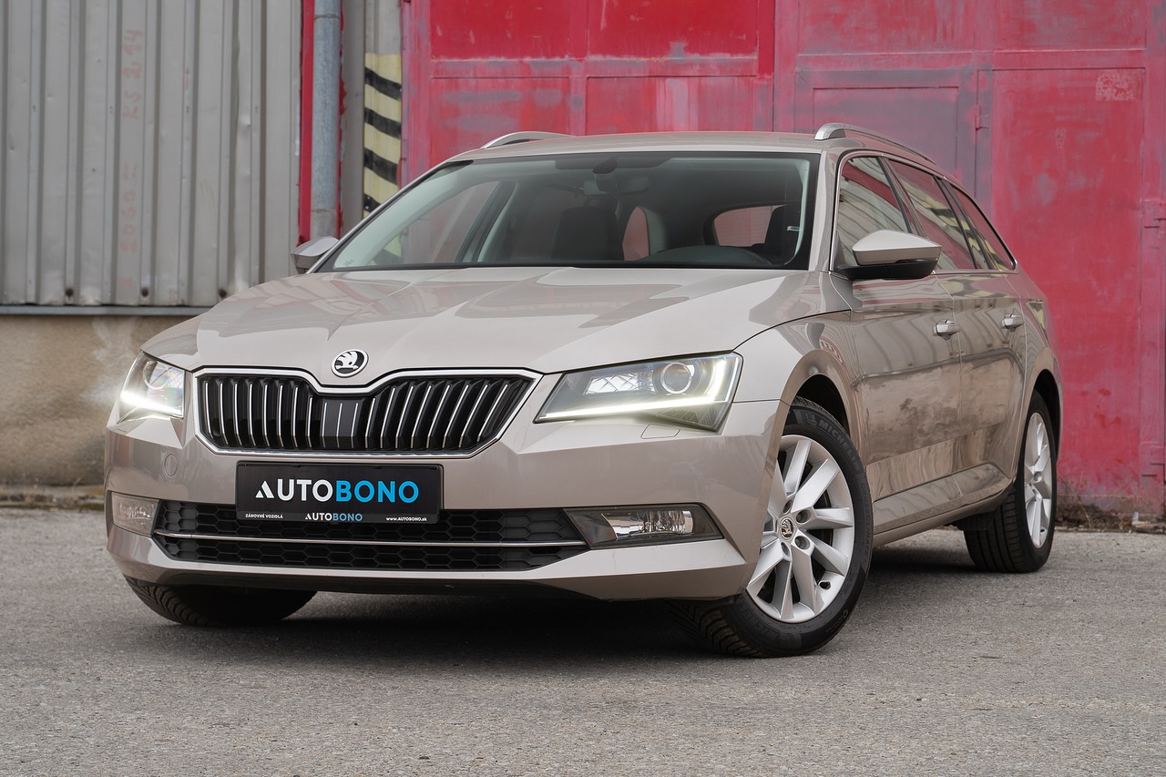 Na predaj
Škoda Superb Combi TDI 88 kW
09/2016, 157 tisíc km, zlatá metalíza farba
Style: adaptívne bixenónové svetlomety, kožený interiér s vyhrievanými sedačkami, keyless bezkľúčový vstup a štart, parkovacie senzory + kamera, MirrorLink, elektrický kufor, 17-palcové hliníkové disky…
Celý inzerát tu:
www.autobono.sk