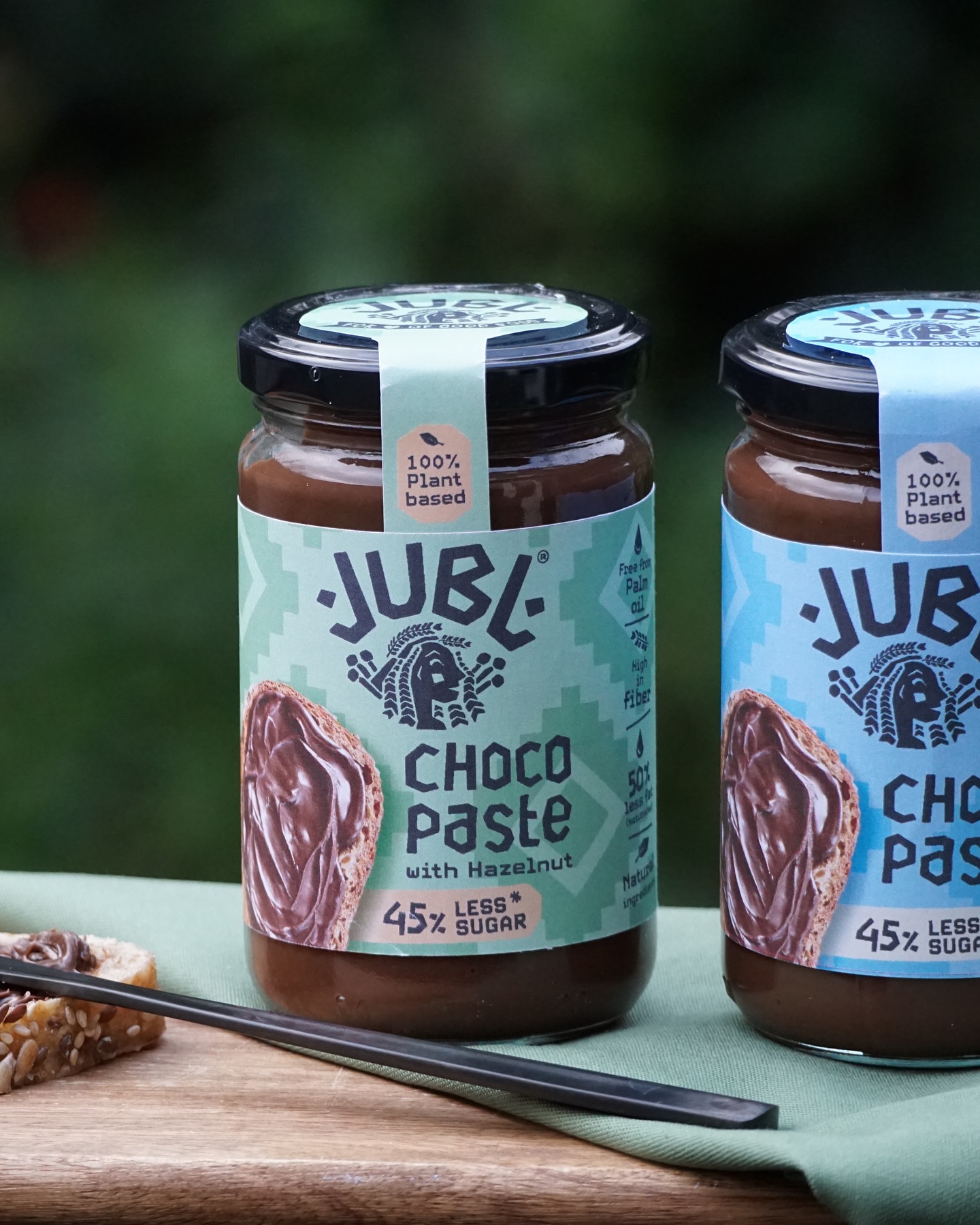 🌿✨ Bij JUBL maken we heerlijke en gezondere voeding toegankelijk voor iedereen! We zoeken in de natuur naar betere alternatieven voor ons huidige dieet. Geen excuses meer - gewoon lekker, gezonder en zonder gedoe! 💚
#JUBL #chocopasta #BetterFood #GezonderEnLekker #plantaardig #kikkererwten