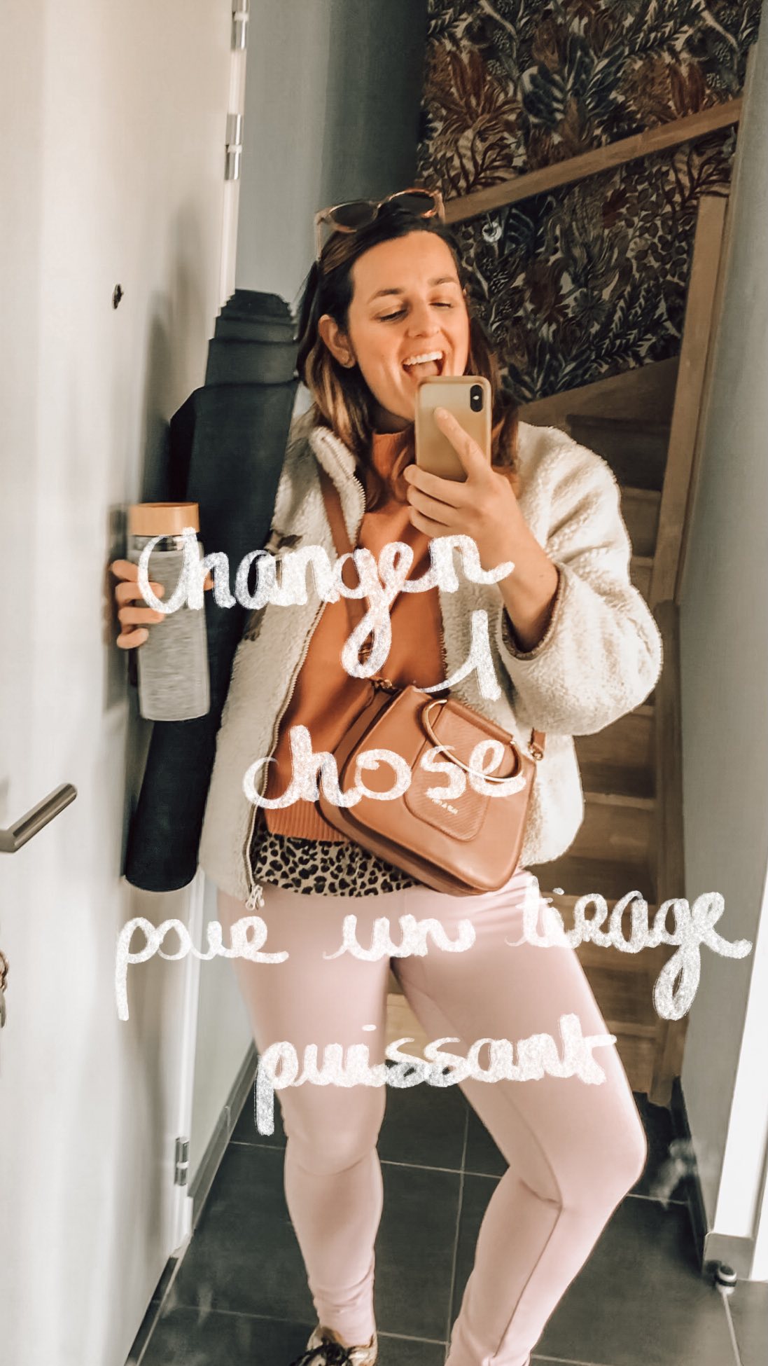 Ne laisse personne prendre des décisions à ta place 🌙🥰
Pour utiliser le tarot d’une façon puissante et empouvoirante, j’ai décidé depuis pas mal d’années maintenant de ne plus me laisser enfermer dans un futur possible.
Je décide d’une direction à prendre, et le tarot me vient en aide pour définir les étapes les plus judicieuses pour y arriver.
J’adore cette façon de tirer les cartes et elle se révèle la plus saine pour moi.
Essaie dans changer tes questions pour changer la dynamique du tirage :
« est-ce que » devient « comment ».
Ça t’intéresse plus de tips sur la cartomancie ?