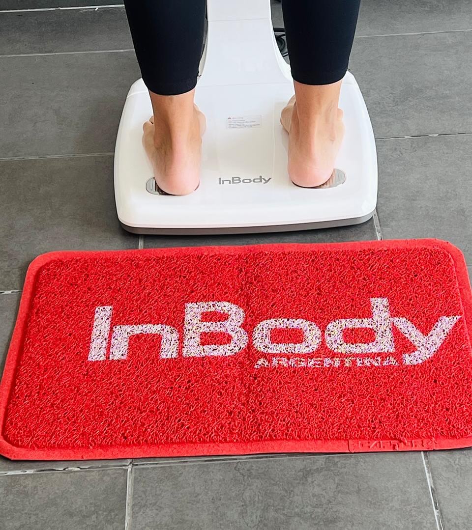 ¿Conoces realmente tu composición corporal?
El inbody es una herramienta que mide y evalúa la masa muscular, la grasa corporal, el agua corporal y otros parámetros relacionados con la salud y el bienestar
@inbodyarg