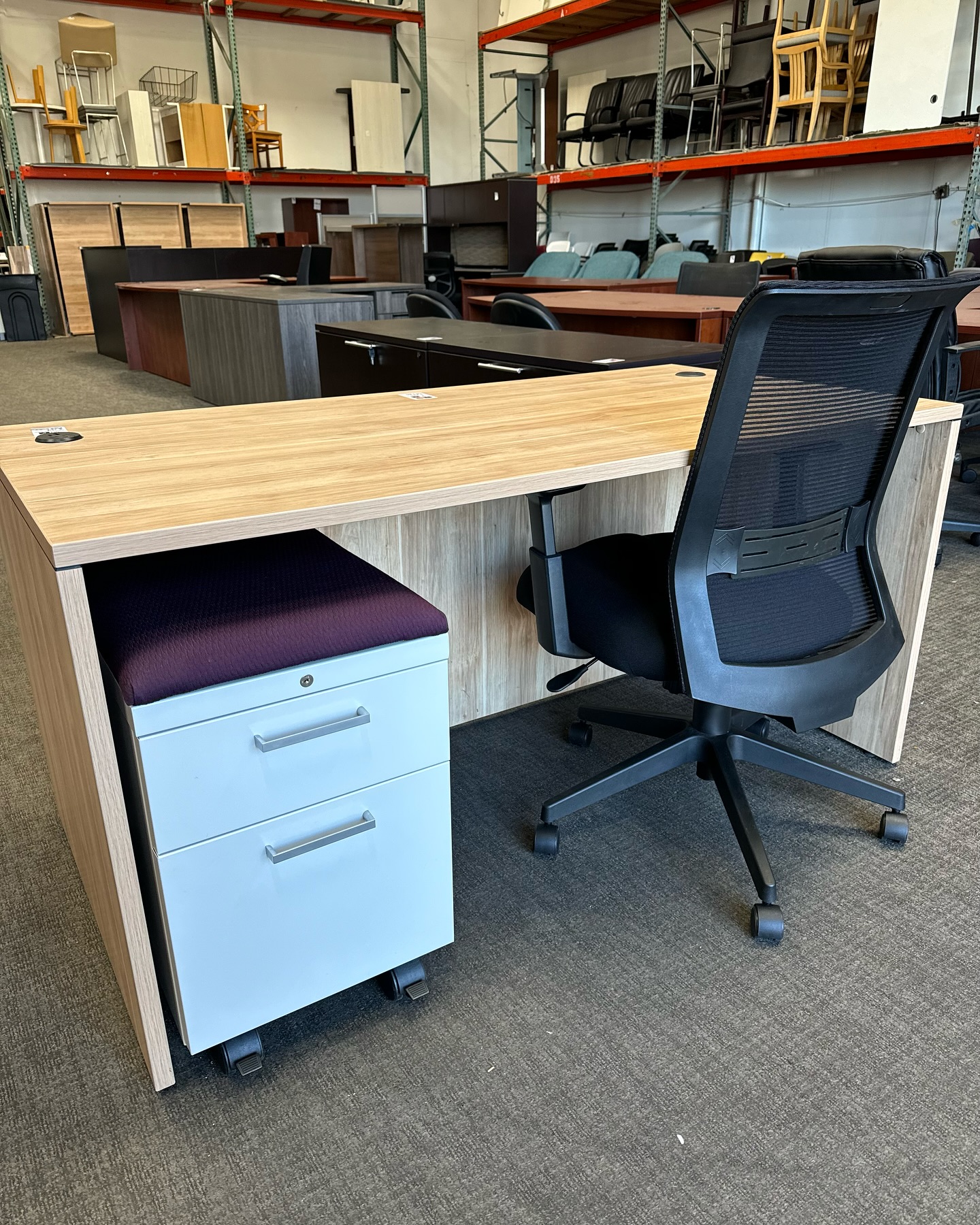 Introducing our limited-edition St. Patrick’s Day Pot O’ Gold Office Combo! 🍀🌈💰
Everything you need for a productive workspace, at a price that’ll feel like you’ve found the end of the rainbow ⭐️ the bundle includes the task chair, aspen desk shell and your choice of the three mobile drawer units!