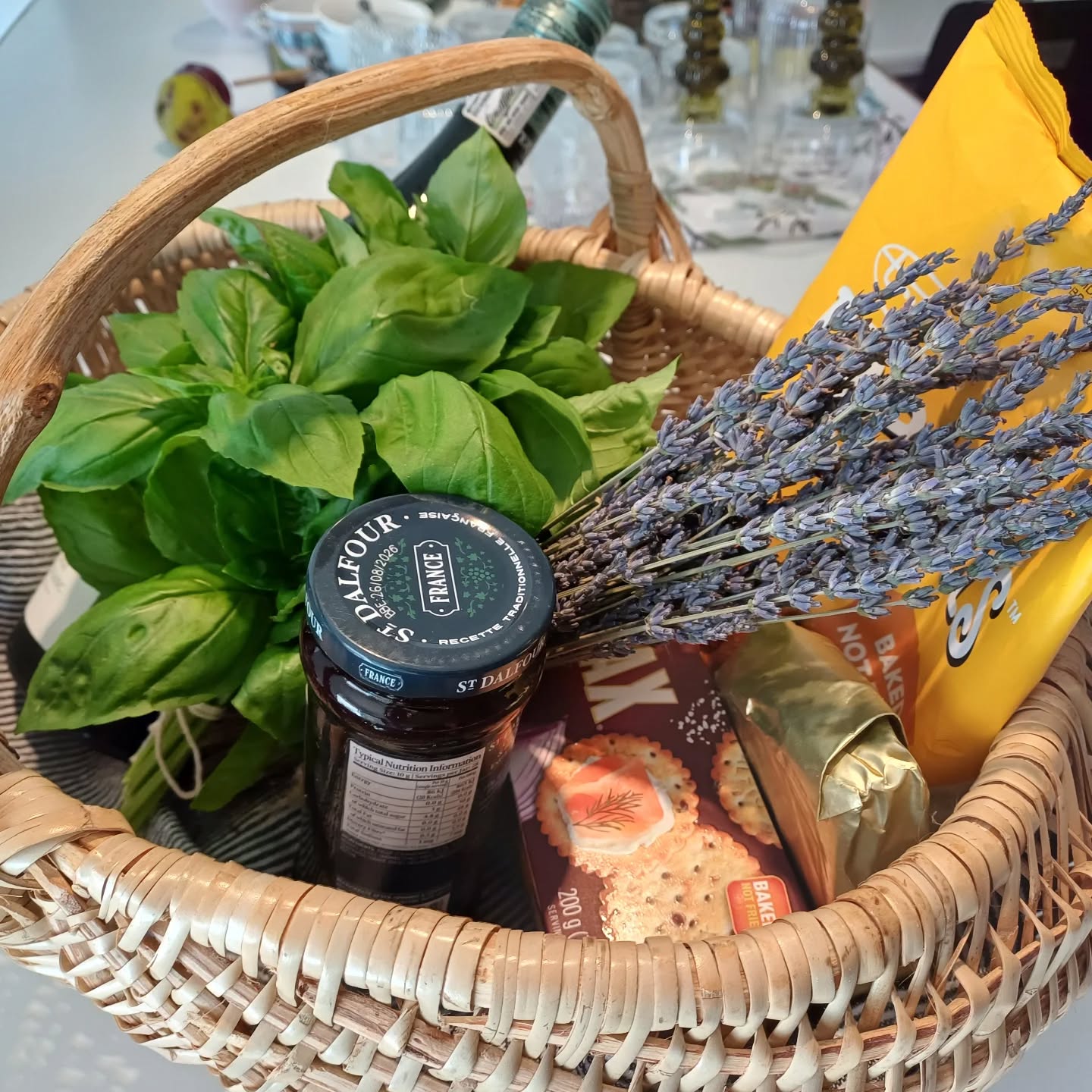 We are all on our own unique health journey - either it is physical, mental, relational, spiritual or all of it. Make sure you fill your days with nourishing choices that consists of good sleep, connection, regular hydration and foods that will bring healing.