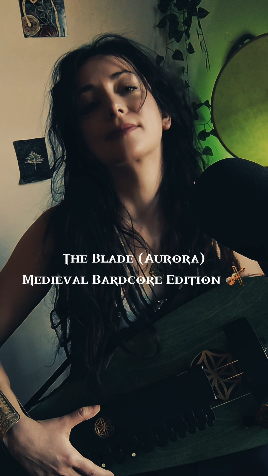 🔪 The Blade (Aurora) - @auroramusic – Medieval Bardcore cover 🎻
…and a hurdy-gurdy! ✨
Hope you enjoy this dark folk twist—let me know what you think in the comments! 💚
#covers #aurora #folk #hurdygurdy #folkmusic #singersofinstagram #ethereal #worldmusicians #medieval #witchesofinstagram #fairycore #fantasy
