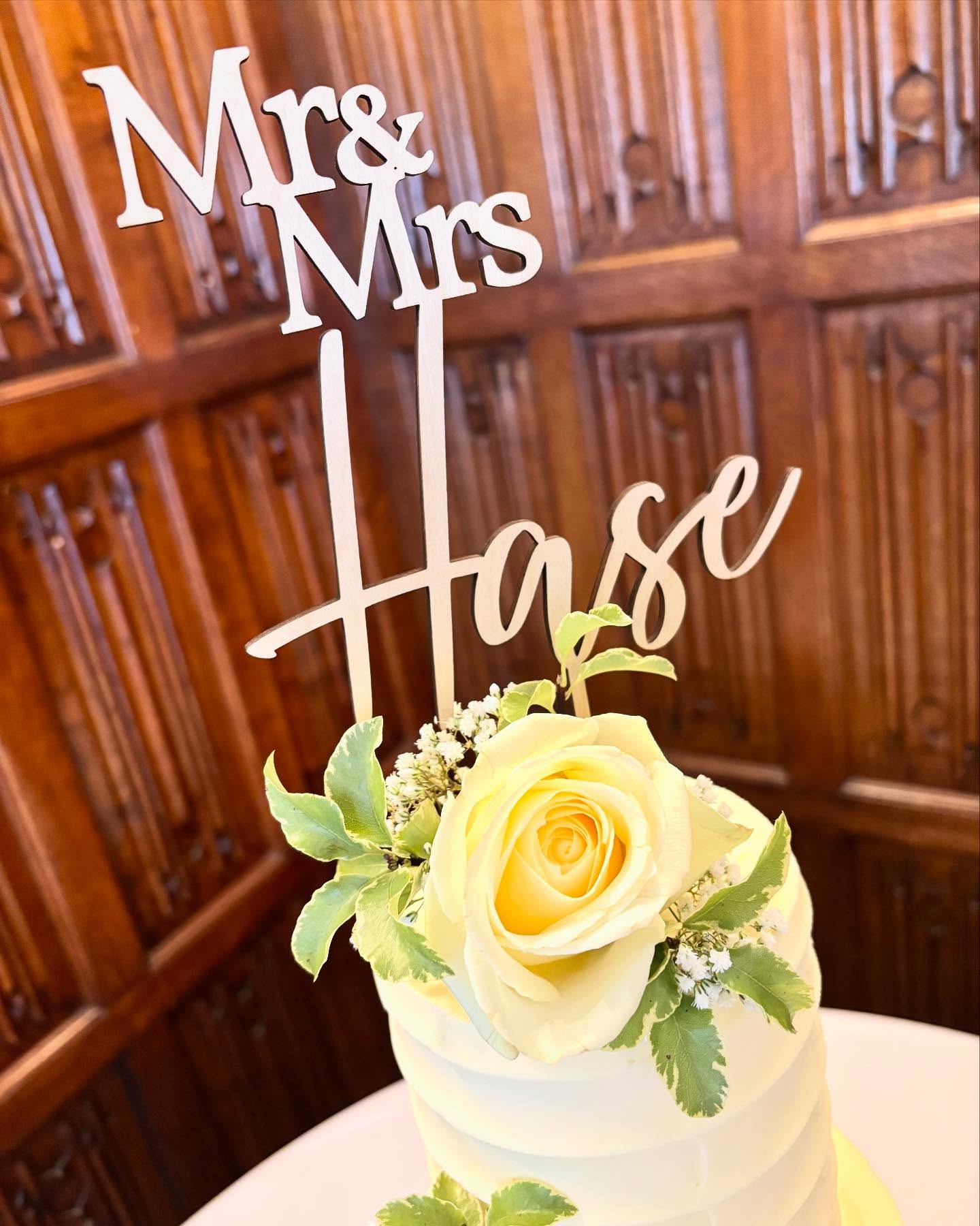 The beautiful Katie-May in price of place at @sprowstonmanor this weekend 🌹
#norfolkcakemaker #thorpestandrew #sprowston #norwich #oldcatton #thorpehamlet #thorpeend #rackheath #norfolkbusiness #norwichbusiness #norfolkcupcakes #norwichcakemaker #thorpestandrewbakery #norfolkcelebrationcakes
#norfolkweddingcake