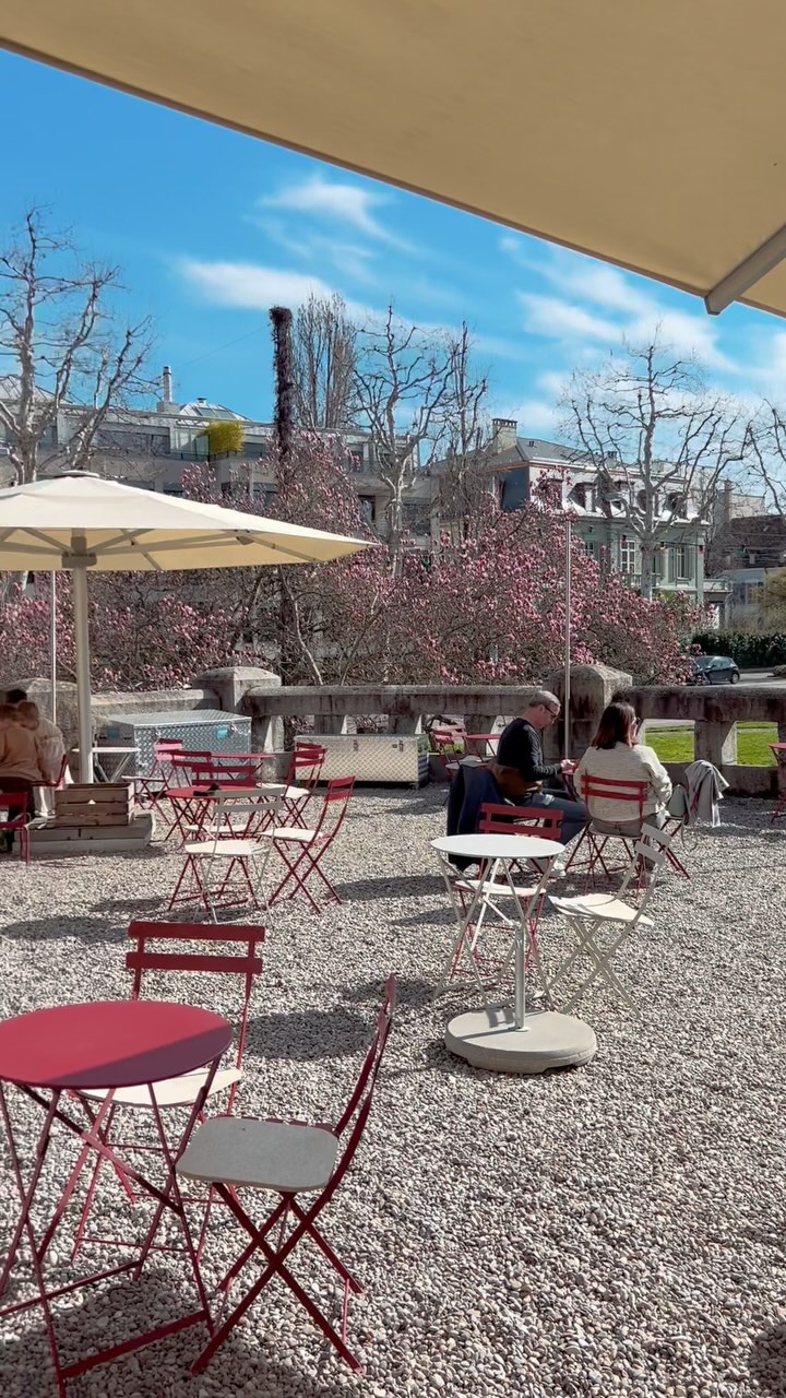 OPEN NOW! Die Saison ist eröffnet: Zunächst an den Wochenenden, ab Mitte April immer MI–SO bei schönem Wetter! #spring #coffee #magnolia 🌸