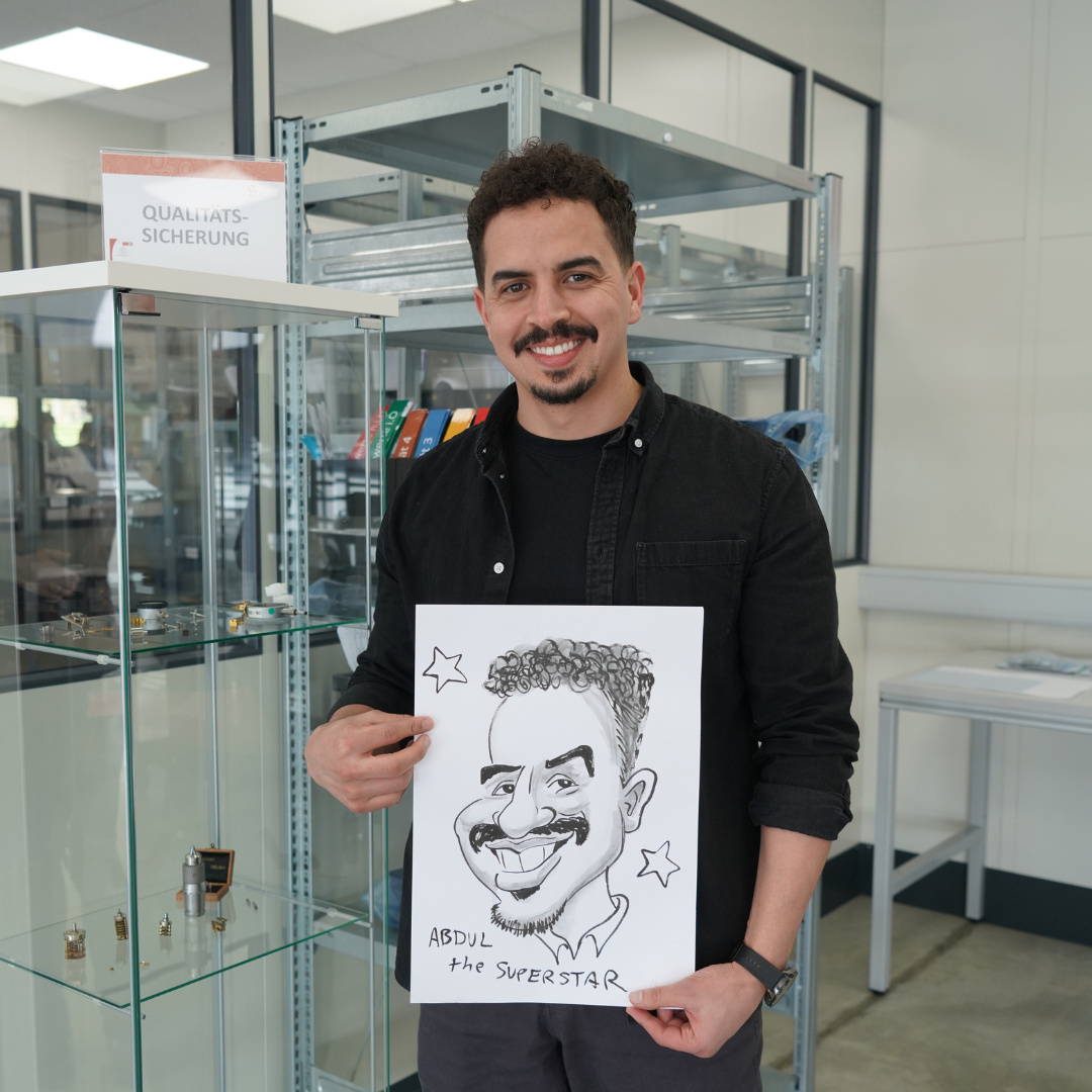 ONE MONTH ONE PORTRAIT 👨🎨
Entdecken Sie in diesem Monat das Porträt von Abdul. Er arbeitet seit Dezember 2022 als Qualitätsverantwortlicher bei uns.
Discover this month's portrait of Abdul. He has been working for us as Quality Manager since December 2022.
#wsiegristag #team #Karikatur
