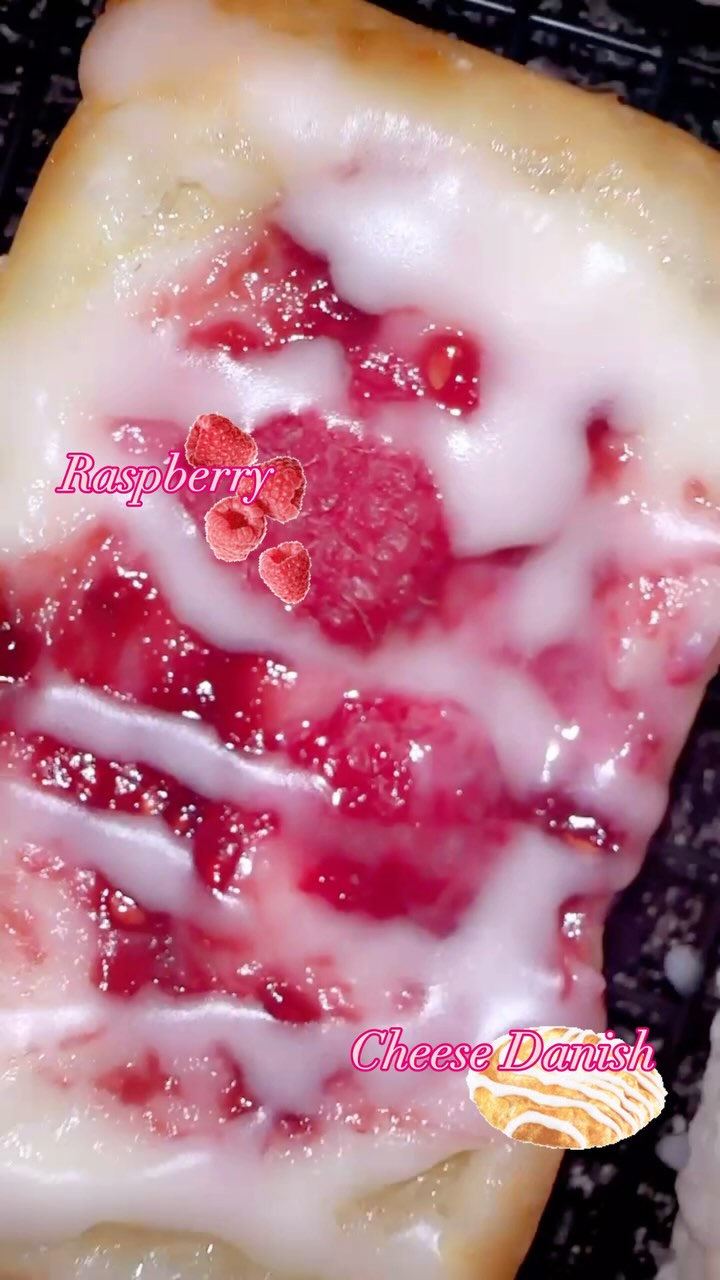 Raspberry oh how Merry! 🤗
Enjoy a Raspberry Cheesecake Danish from my booth on April 4th!!
Location to be announced soon keep an eye 👀 out for it!!
xoxo Cherise 💕
•
•
•
•
•
•
•
#BakedGoods#HomeMade#SoftCookies#ForYou#fyp#packagedorders#trending#SupportSmallBusinesses#cookies#Fresh#DallasTexas#TexasPastries#CustomOrders#MustTry#Baker#Barkernearme#buttercream#frosting#filling#filled#partnershipsopen#cake#Birthdaycake#Oreo#hershey#selftaught#Baker#events#explorer#explorerpage#cupcakes