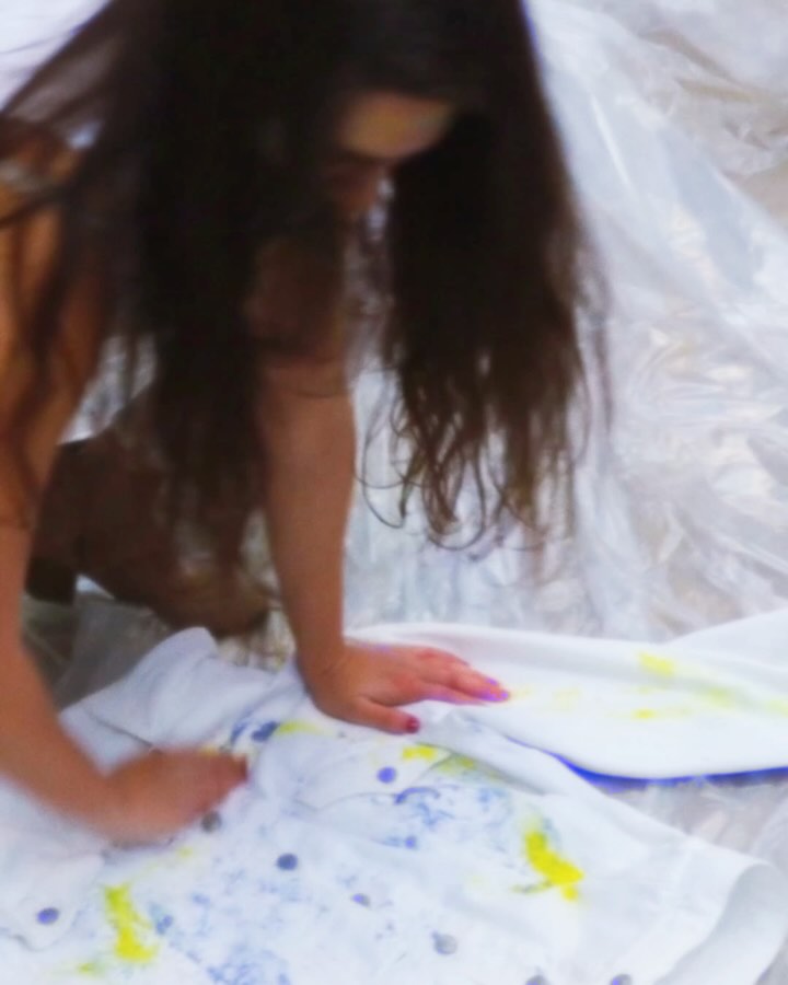 Stuff from lately 🌅
1. Who needs a plain jacket anyway?
2. I like sunsets (who doesn’t?)
3. Photoshoot of my cd? Felt like inception
4. Video shoot with @studio.monchi on an amazing day
5. Video shoot on my own and shot this weird hero pose (was a hair flip but ok)
6. Another sunset just because
7. An accidental heart shaped little pancake
Okbye!
#lately #photodump #goldenhour #creativeproces #behindthescenes #randomlife #SkyVibes #AlbumArt #PianistLife #MusicInMotion #Improvisation #CandidCreativity