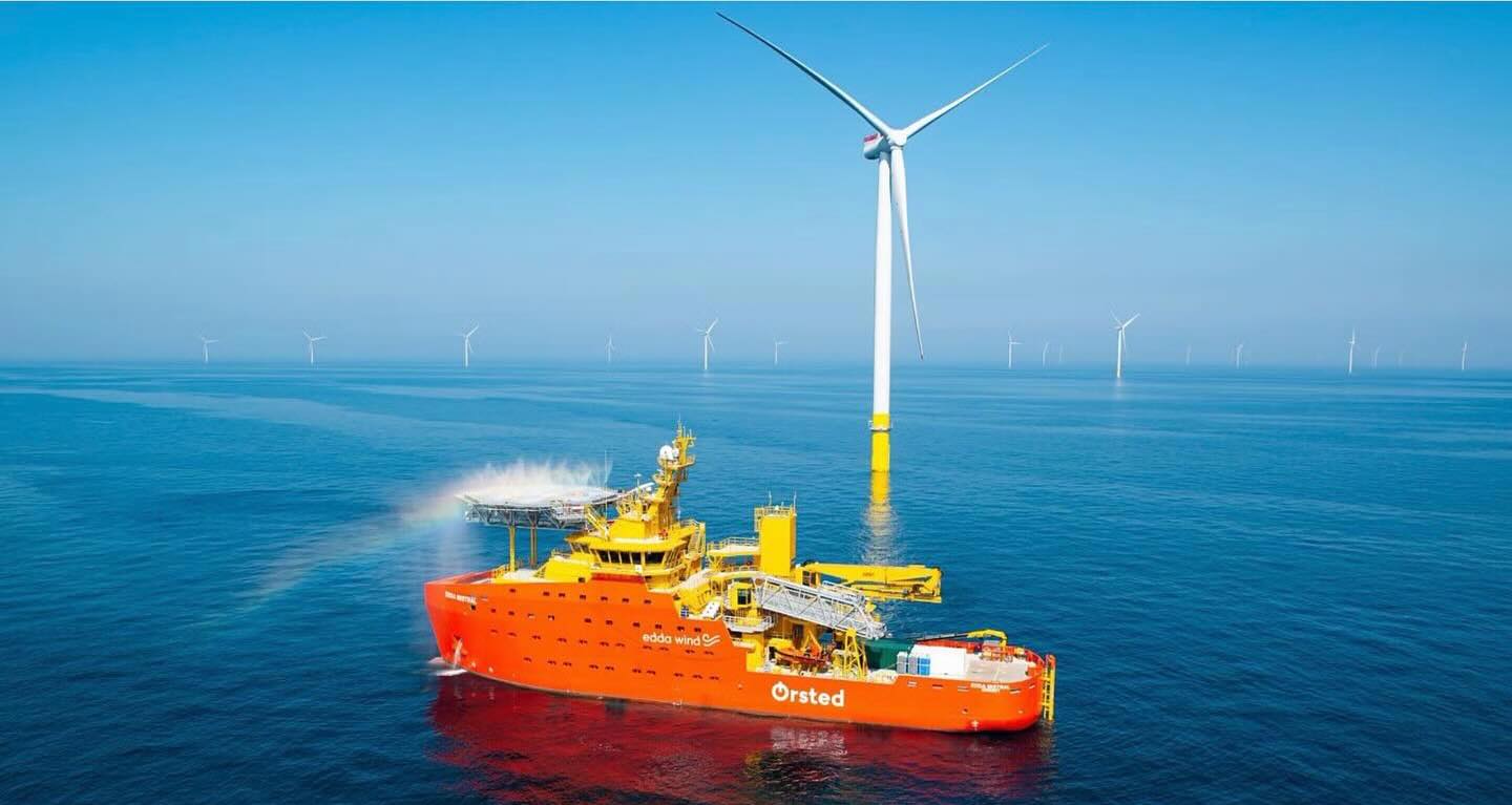 Älvtank enters offshore wind shipping together with NOS.
Älvtank and Northern Offshore Services has together acquired Mistral Enabler from Edda Wind through a new 50/50 joint venture, Northern River. The Service Operation Vessel (SOV) will be renamed Northern Ocean and operated by NOS.
The investment reaffirms our green focus and broadens our company. At the same time it enables us to continue to deliver top quality service to our customers together with our long term partners.
📷 Photo cred: Nicki Pløk