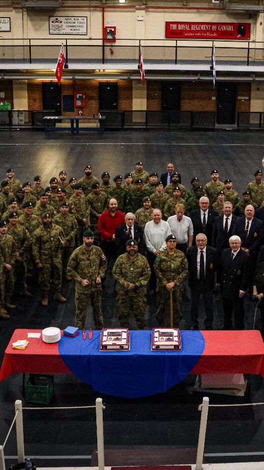 On Thursday 6 March 2025, The Royal Regiment of Canada celebrated its 163rd Regimental Anniversary since its inception.
The unit conducted a history lesson, had a professional development presentation from veterans of Operation IMPACT, saw members of the Regimental Association receive their Regimental challenge coin, and concluded the night with cake provided by the Regimental Association.
The unit traces its Regimental history to the 10th Battalion, which was formed on 14 March 1862, and later renamed The 10th Battalion Royal Grenadiers. In 1936, The Royal Grenadiers amalgamated with the 3rd Battalion Toronto Regiment to form The Royal Regiment of Toronto Grenadiers. In 1939, the unit was renamed to its current name, The Royal Regiment of Canada.
Would you like to know more?
https://linktr.ee/royalregimentofcanada
🎥 Cpl R. Surphlis
Le jeudi 6 mars 2025, le Royal Regiment of Canada a célébré son 163e anniversaire régimentaire depuis sa création.
L'unité a donné une leçon d'histoire, assisté à une présentation de perfectionnement professionnel donnée par des vétérans de l'opération IMPACT, assisté à la remise de la médaille du défi régimentaire aux membres de l'Association régimentaire et conclu la soirée avec un gâteau offert par l'Association régimentaire.
L'histoire régimentaire de l'unité remonte au 10e Bataillon, formé le 14 mars 1862 et rebaptisé plus tard le 10e Bataillon des Royal Grenadiers. En 1936, les Royal Grenadiers ont fusionné avec le 3e Bataillon du Toronto Regiment pour former le Royal Regiment of Toronto Grenadiers. En 1939, l'unité a été rebaptisée sous son nom actuel, le Royal Regiment of Canada.
Vous souhaitez en savoir plus ?
https://linktr.ee/royalregimentofcanada
#CanadianArmy #CanadianForces #CAF #soldier #IchDien #ReadyAyeReady #StrongProudReady #FortFierPrêt