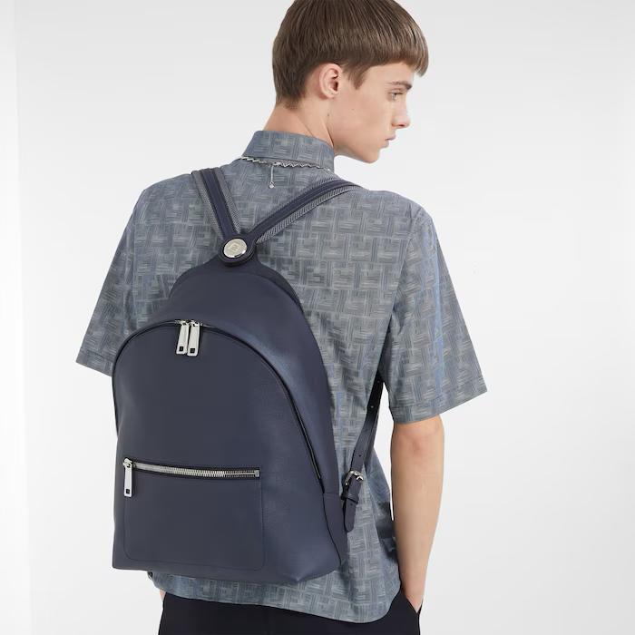 🔥 BRAND NEW Fendi Backpack – SGD 2,800 🔥 (~Below Retail!)
Upgrade your style with this luxury Fendi backpack—sleek, functional, and designed for those who appreciate the finer things in life. 🎒✨
✔️ 100% Authentic (Comes with tags)
✔️ Brand New & Unused
✔️ Limited Stock – First come, first served!
📍 Meet-up in SG / Fast Shipping Available
📩 DM to purchase or inquire!
#FendiSG #LuxuryForLess #FendiBackpack #DesignerDeals #AuthenticLuxury