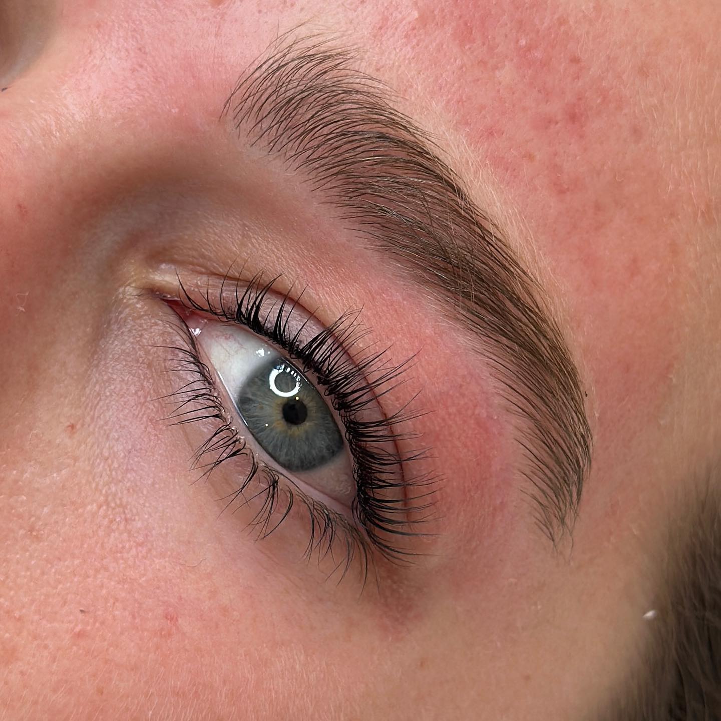 A yumi lash lift and a perfectly shaped brow - a match made in heaven ❣️
How stunning is this clients lashes and brows!!
#brows #yumilashlift #browsofinstagram #beauty #embellir #dunedin